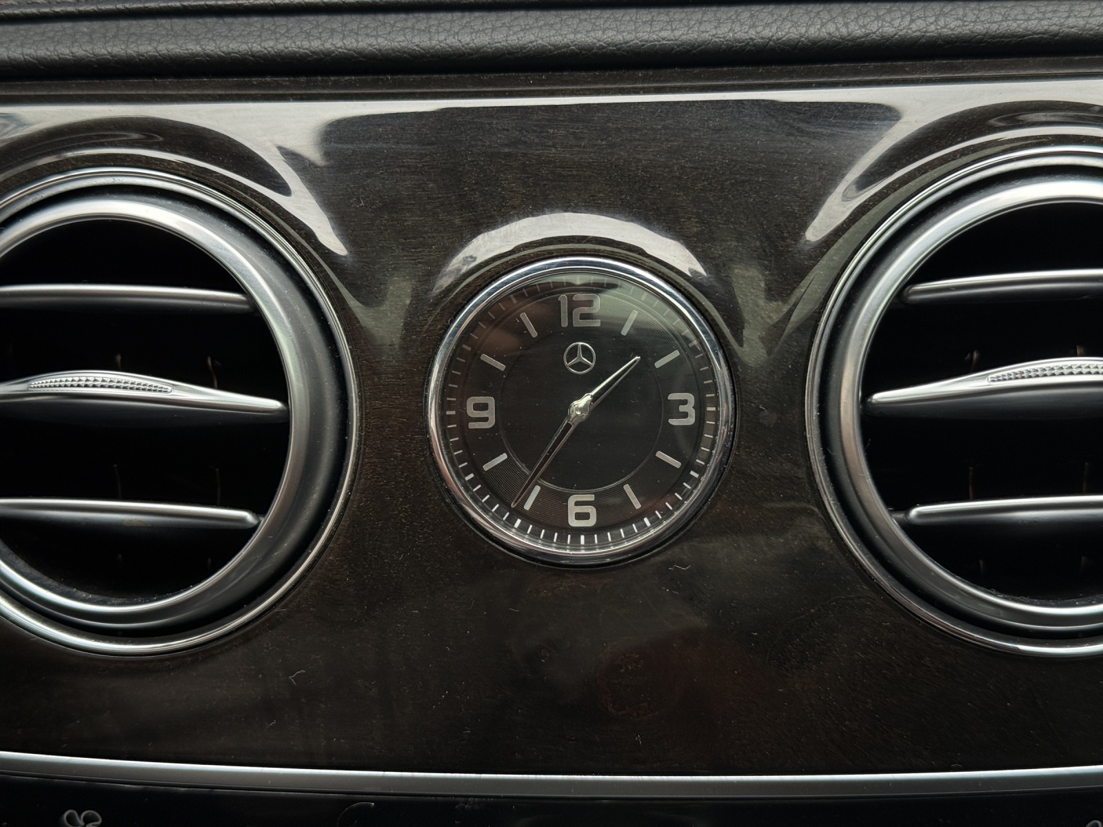 MERCEDES-BENZ S 500 4Matic 7G-Tronic-image-29