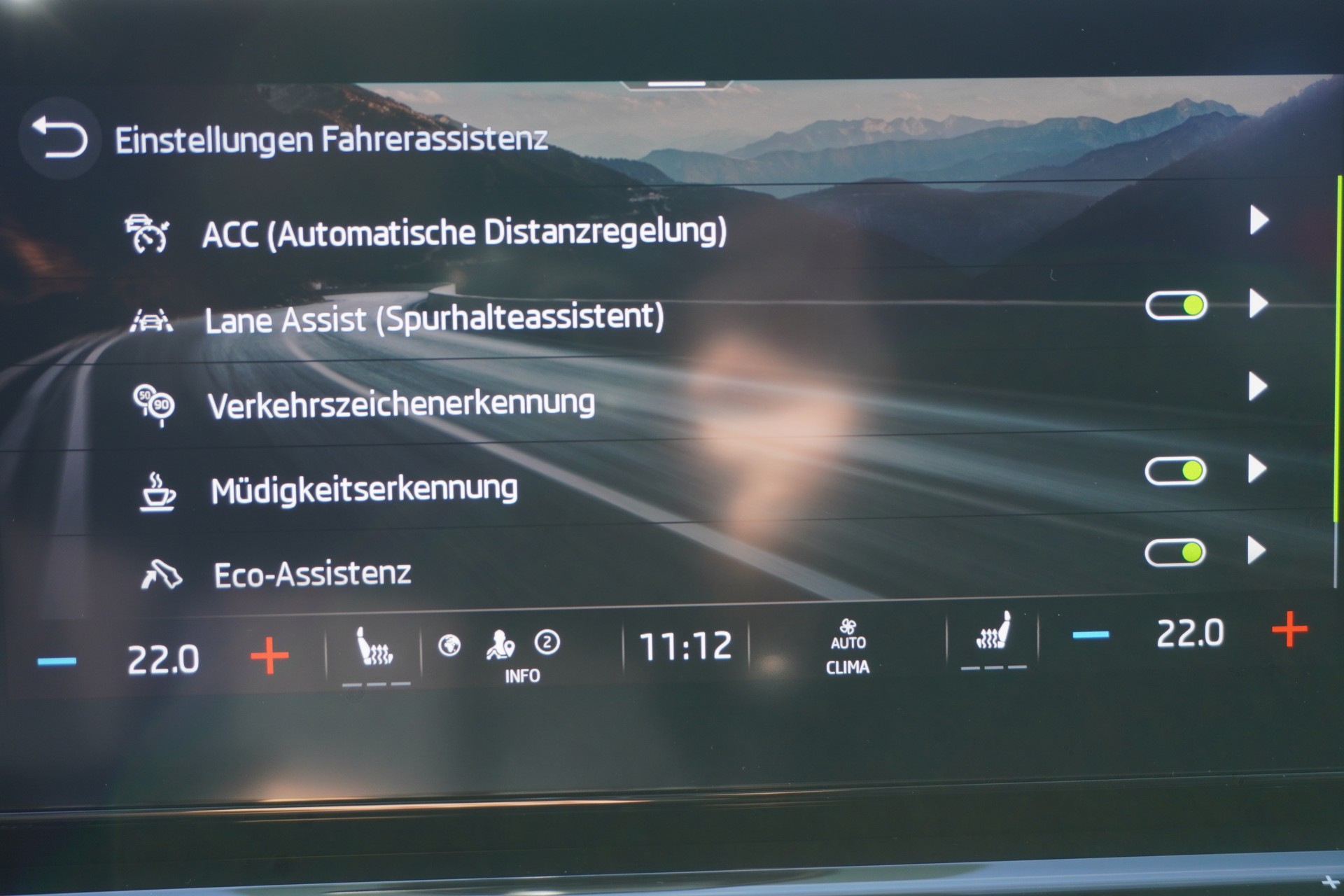 SKODA Octavia Combi 1.5 TSI mHEV DSG Ambition-image-22