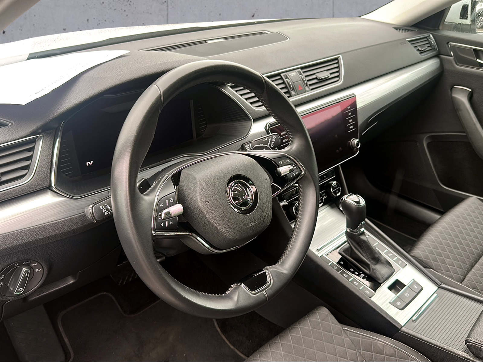 SKODA Superb 1.4 TSI Ambition PHEV DSC-image-2