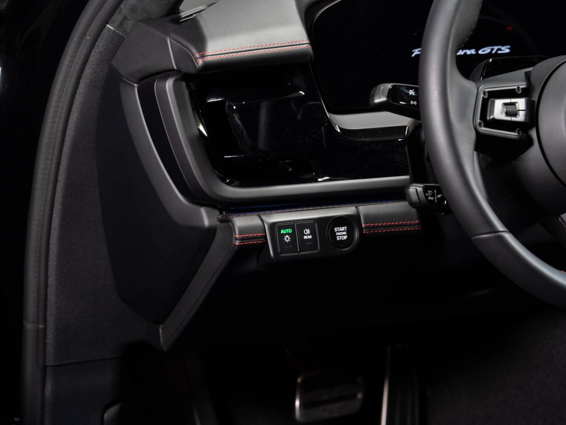 PORSCHE Panamera GTS-image-13