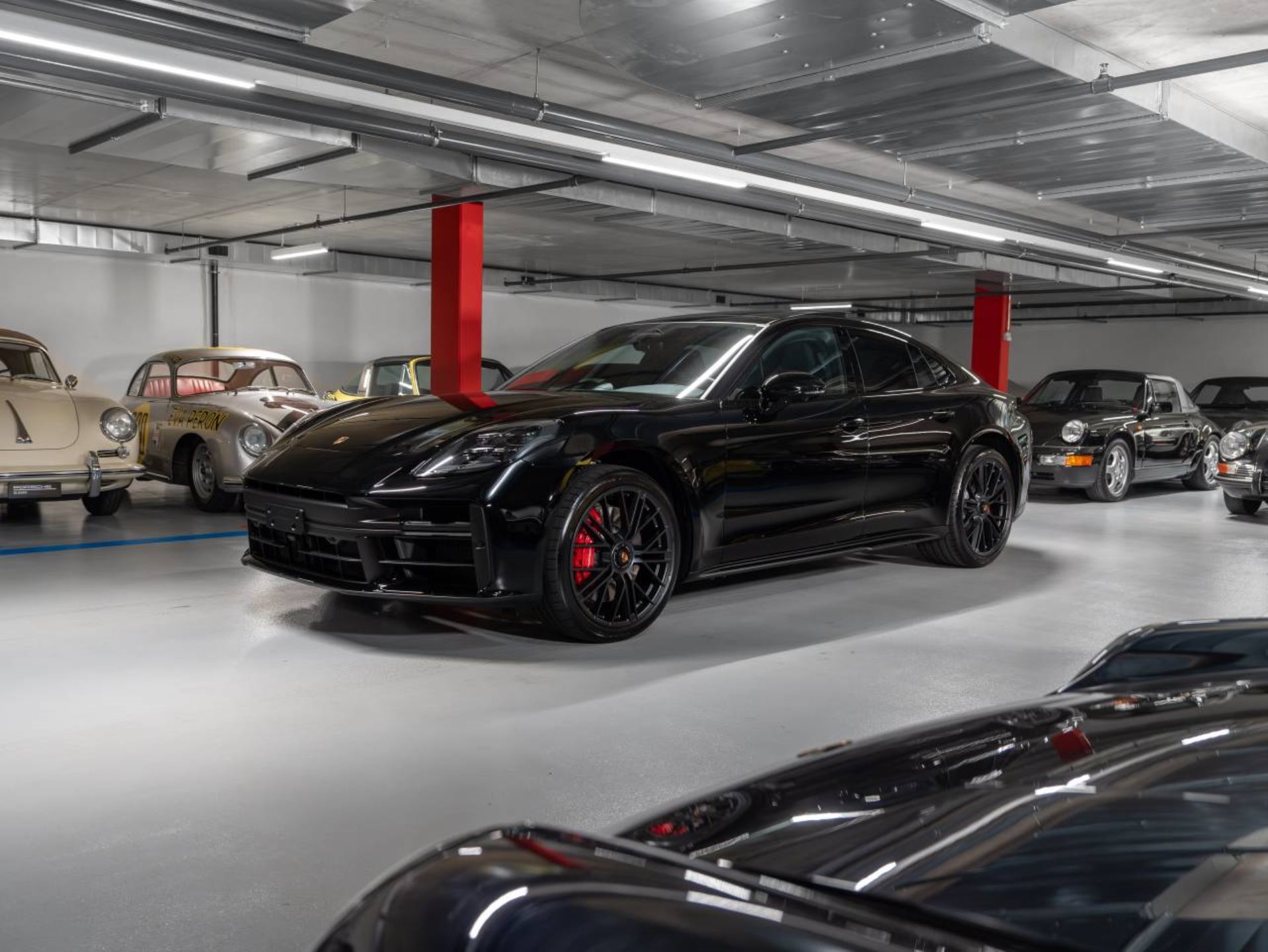 PORSCHE Panamera GTS-image-0