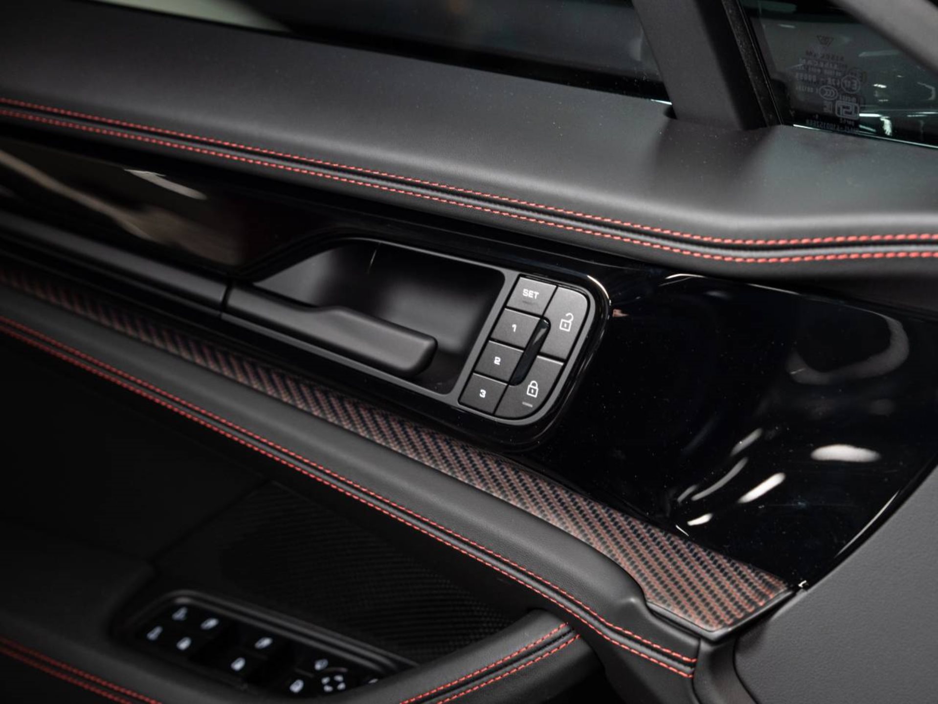 PORSCHE Panamera GTS-image-17