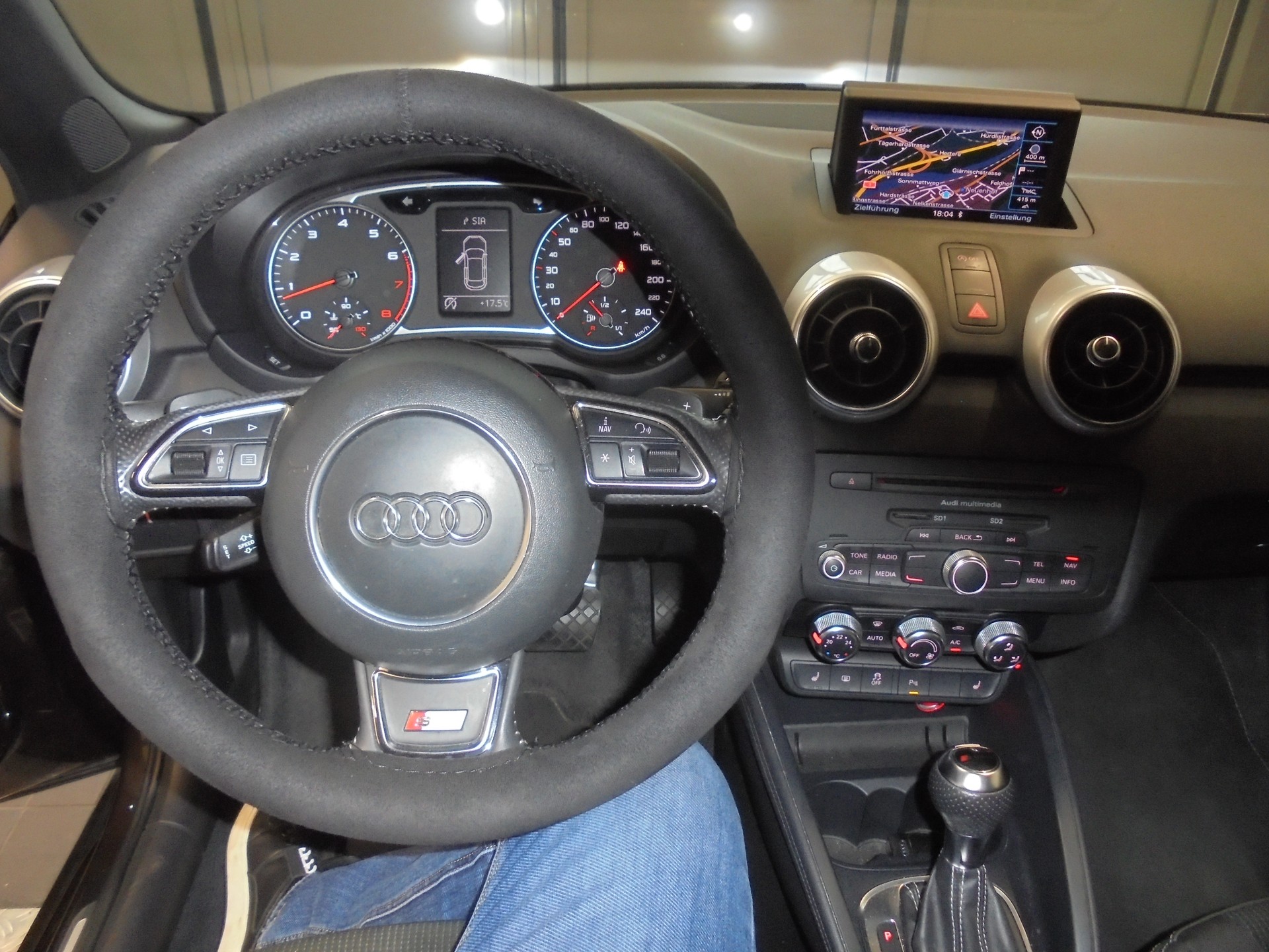AUDI A1 Sportback 1.4 TFSI Ambition S-tronic-image-5