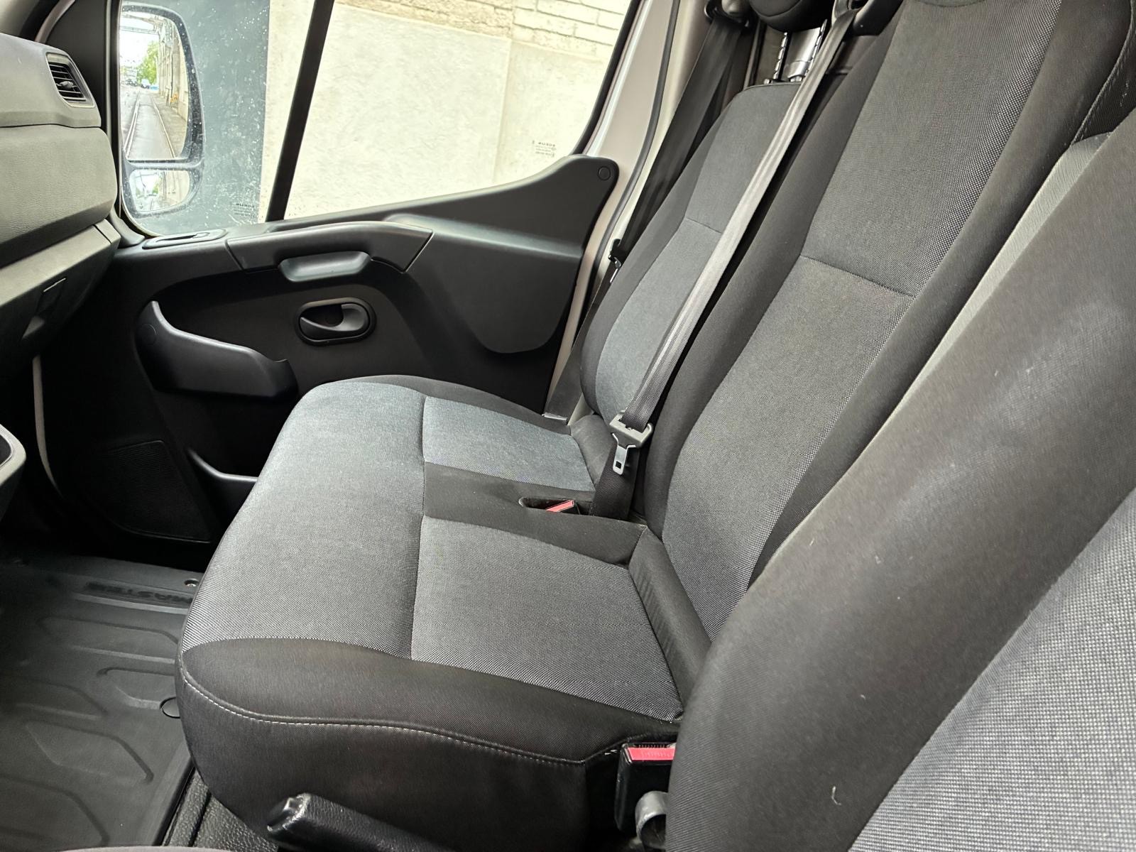 RENAULT Master T35 2.3dCi 135 L2H2-image-7