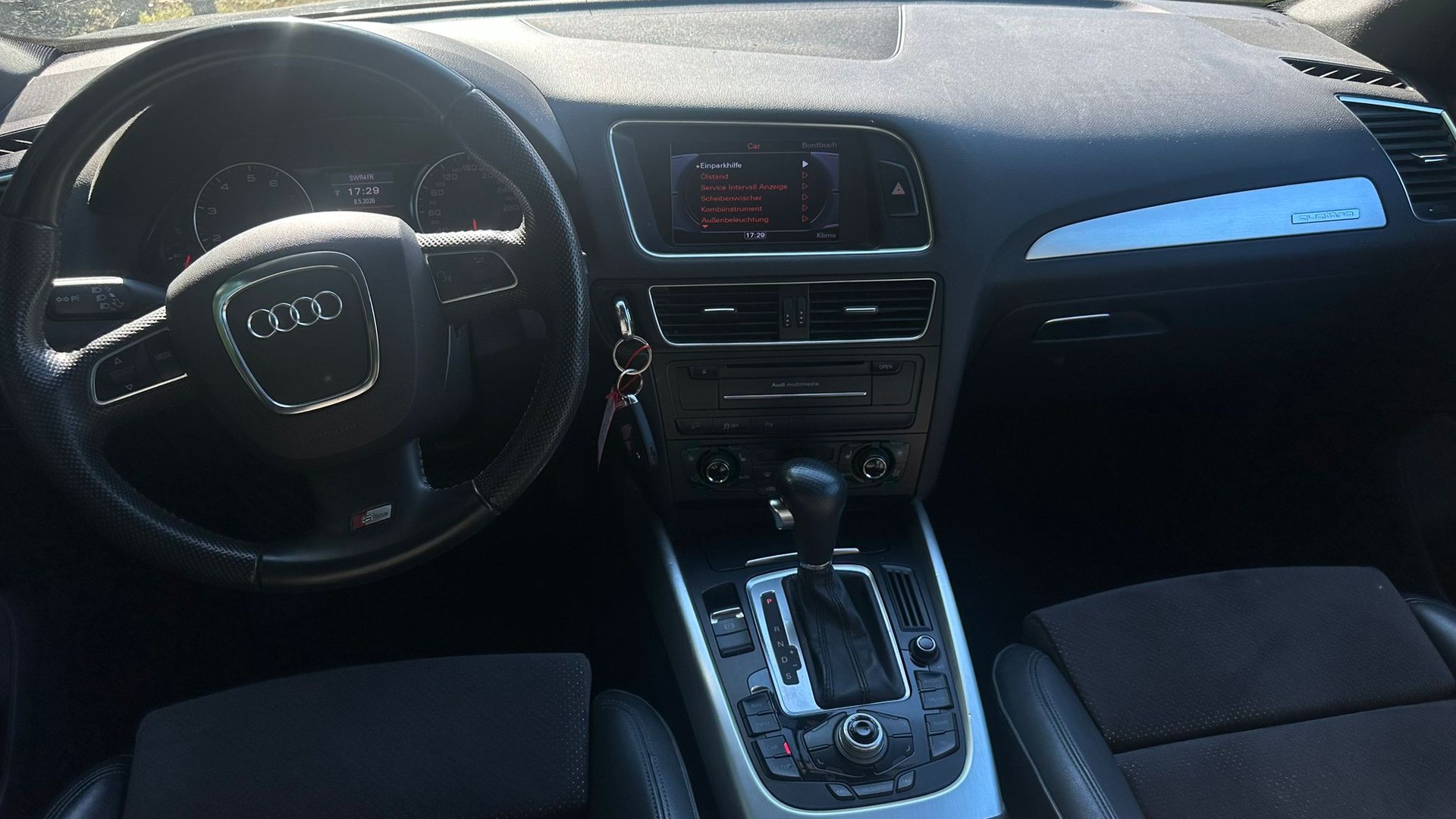 AUDI Q5 2.0 TFSI quattro S-tronic-image-9