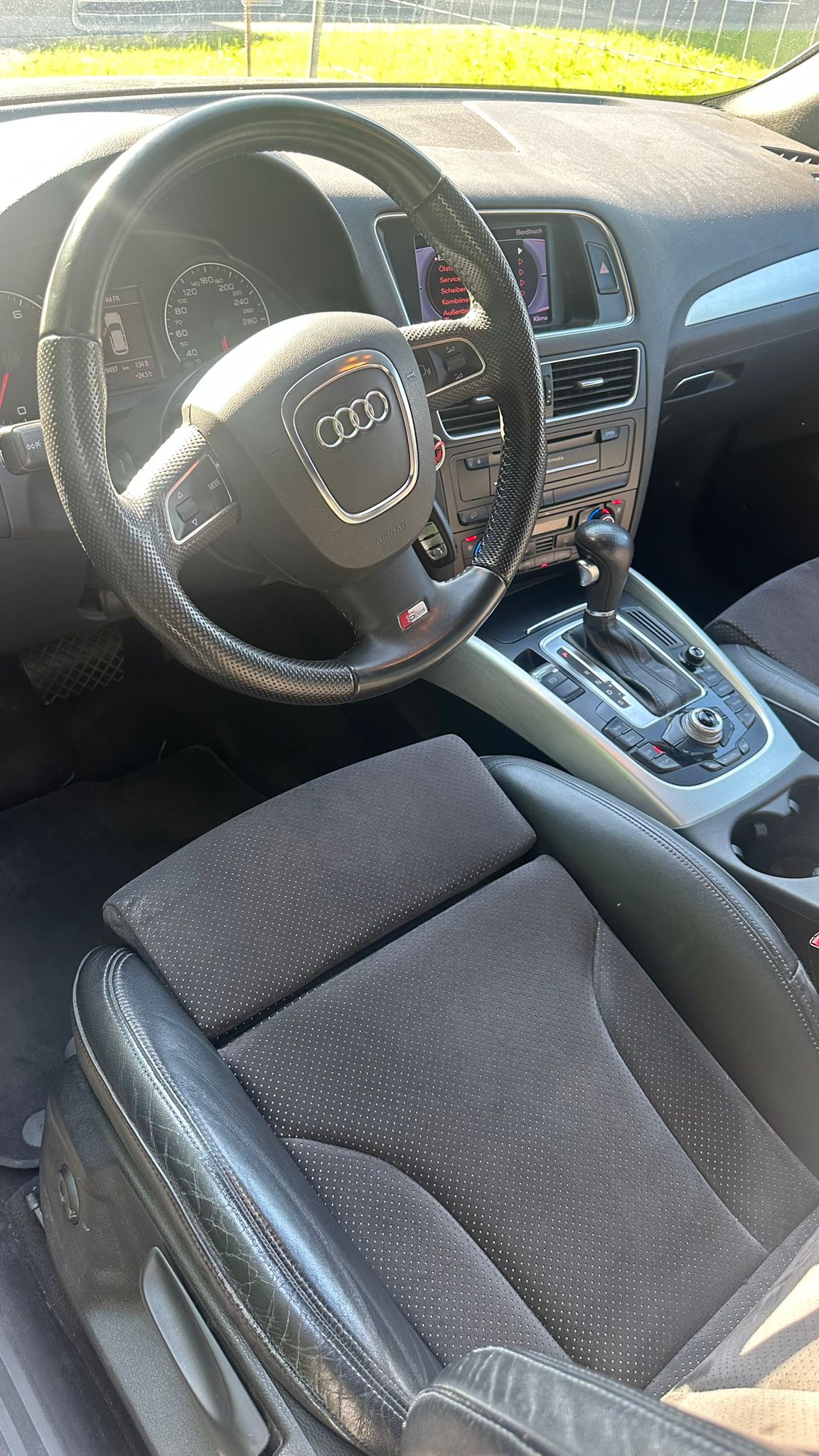 AUDI Q5 2.0 TFSI quattro S-tronic-image-6