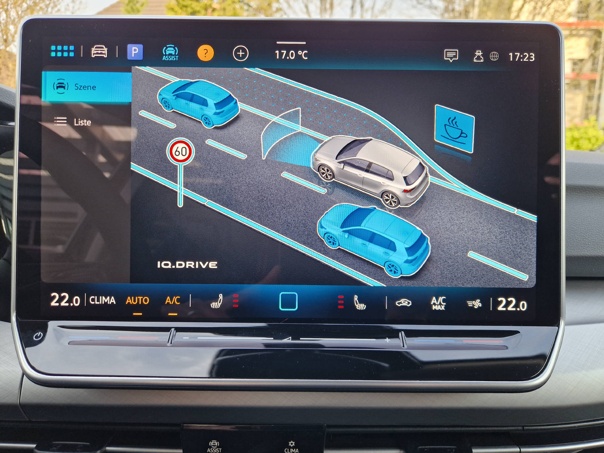 VW Golf VIII 1.5 UNITED eTSI Life DSG-image-11