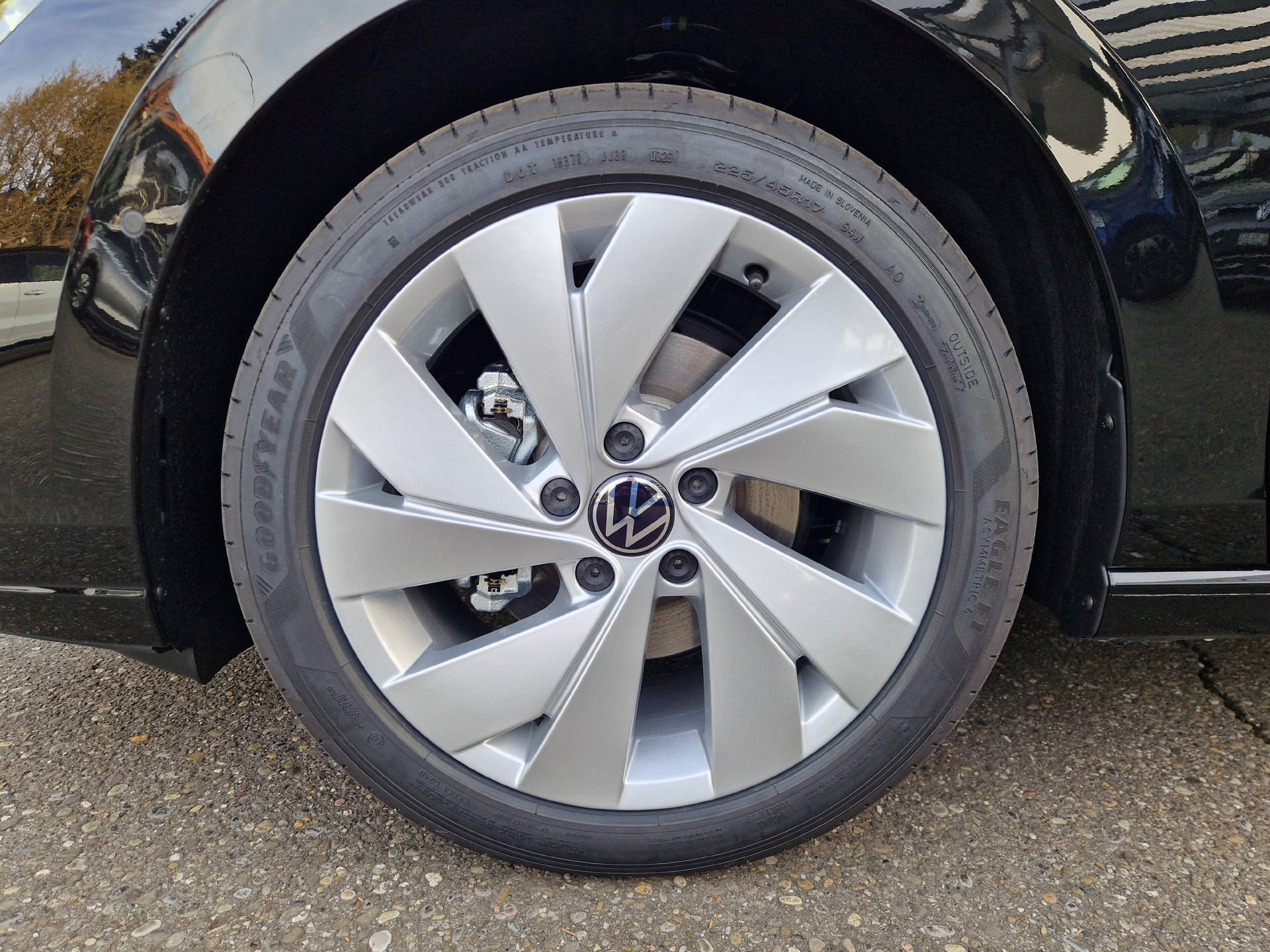 VW Golf VIII 1.5 UNITED eTSI Life DSG-image-19