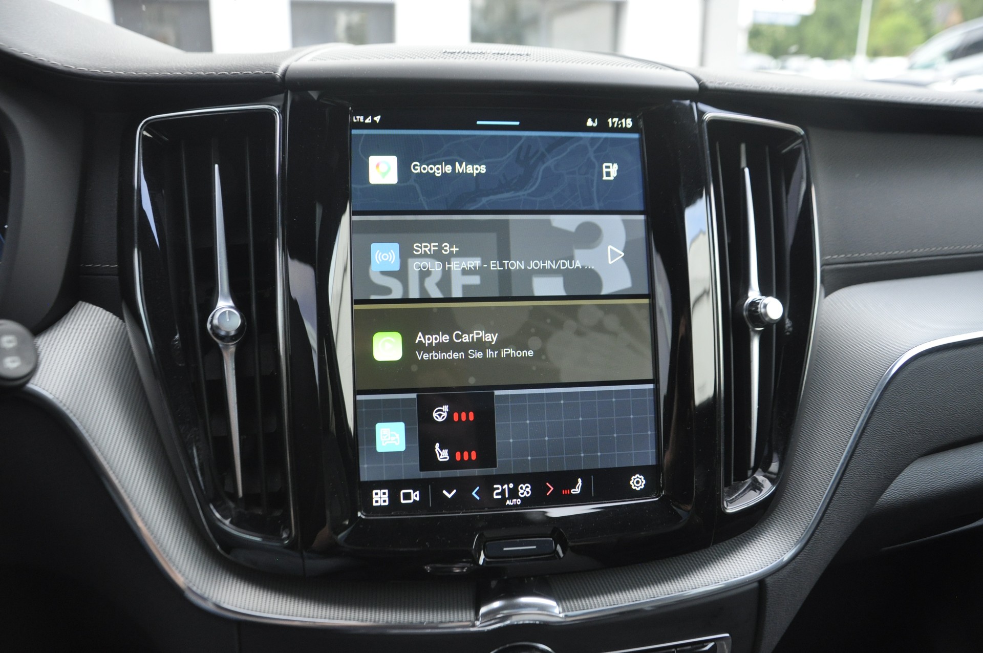 VOLVO XC60 T6 eAWD PluginHybrid Ultimate Dark Geartronic I Panoramadach-image-13