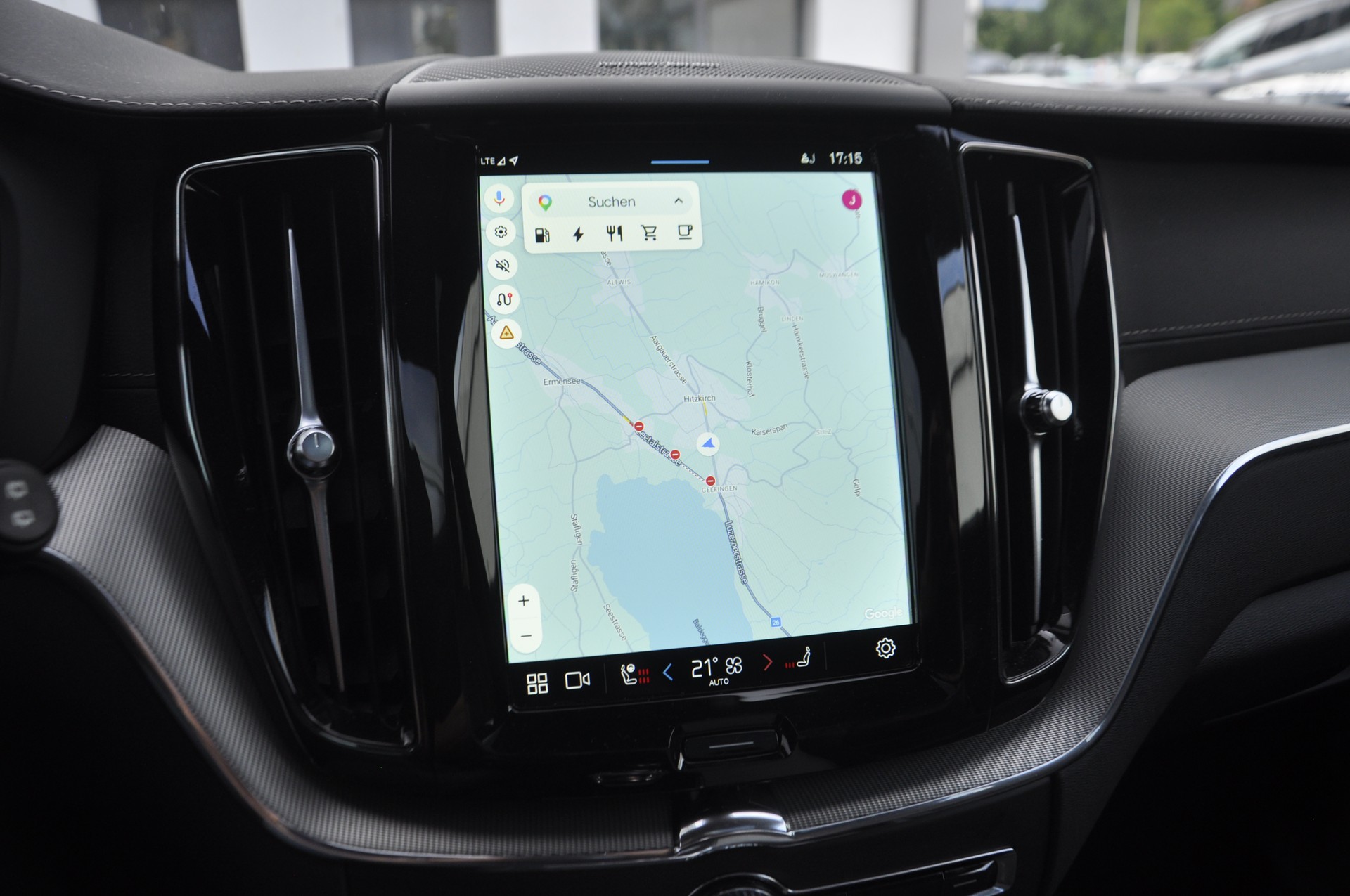 VOLVO XC60 T6 eAWD PluginHybrid Ultimate Dark Geartronic I Panoramadach-image-12