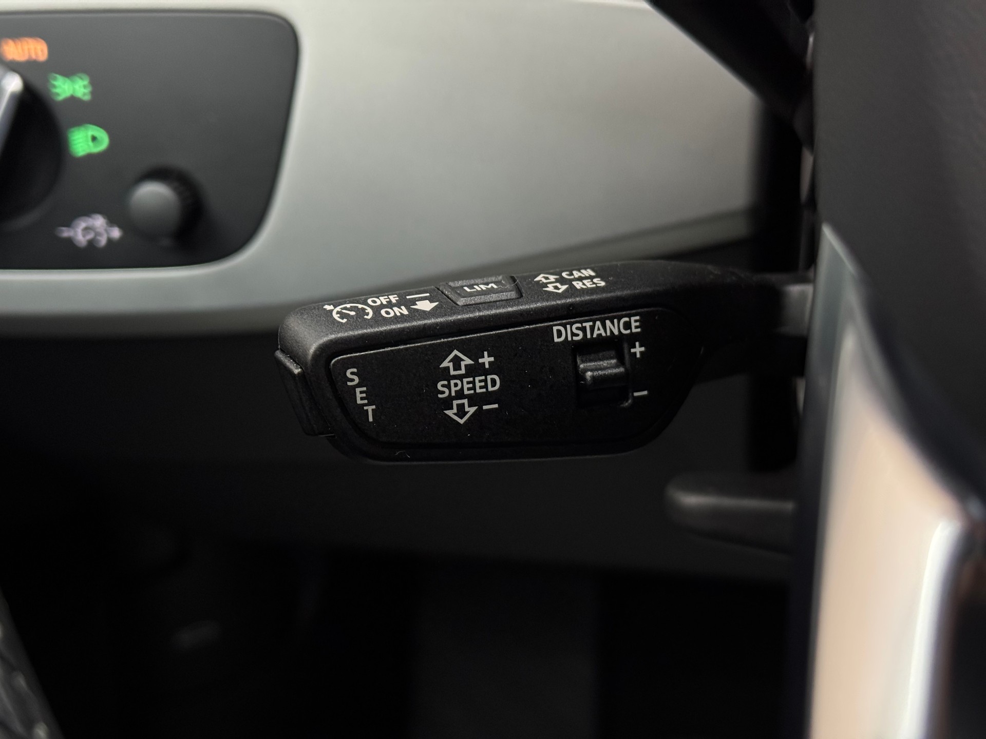 AUDI A4 Avant 2.0 35 TDI Attraction S-Tronic | 1 Jahr Garantie | Facelift | *ab CHF 249.-/ Monat*-image-19