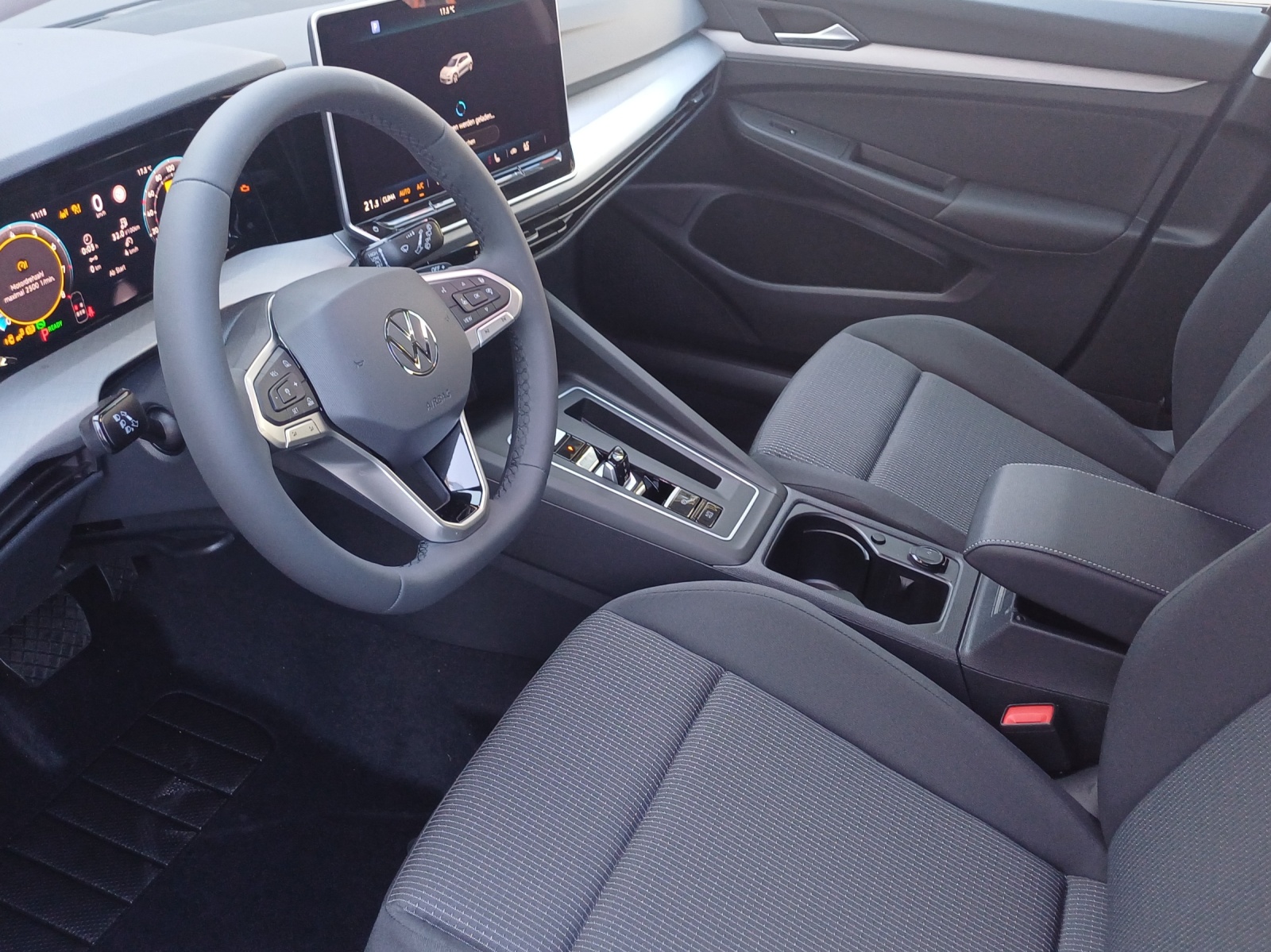 VW Golf 1.5 e TSI mHEV Value DSG-image-12