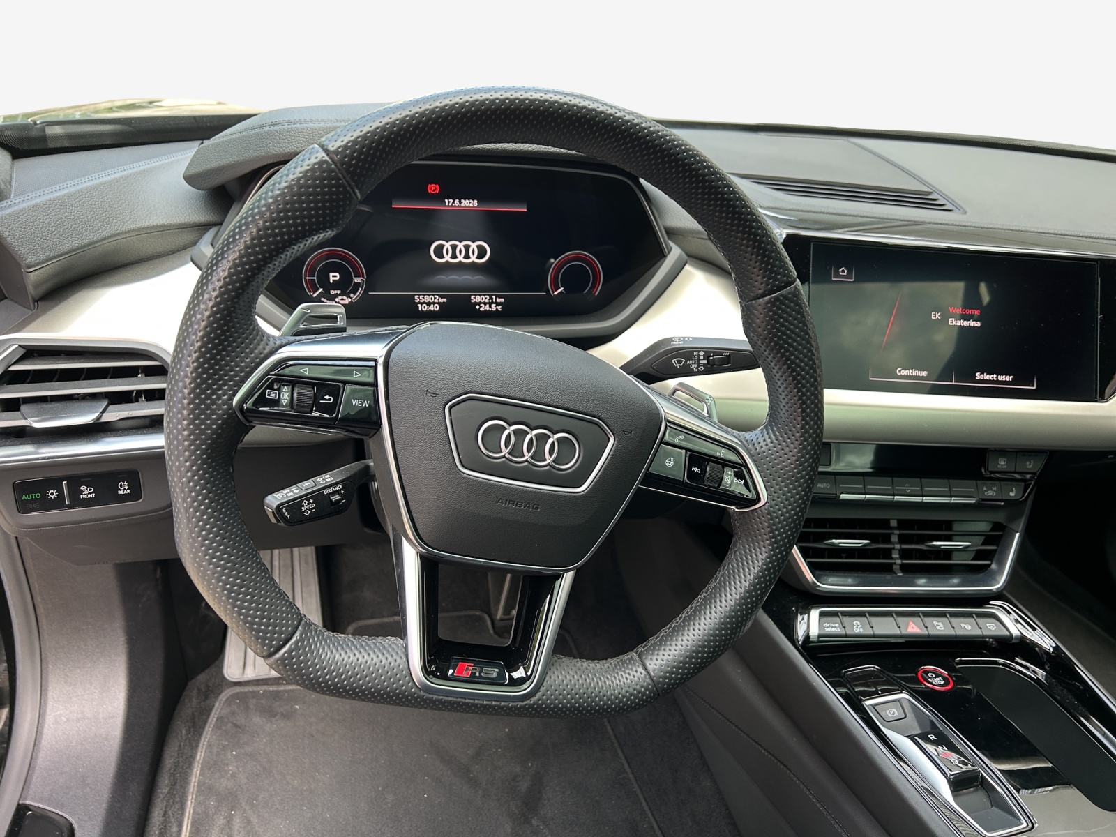 AUDI RS e-tron GT quattro-image-9