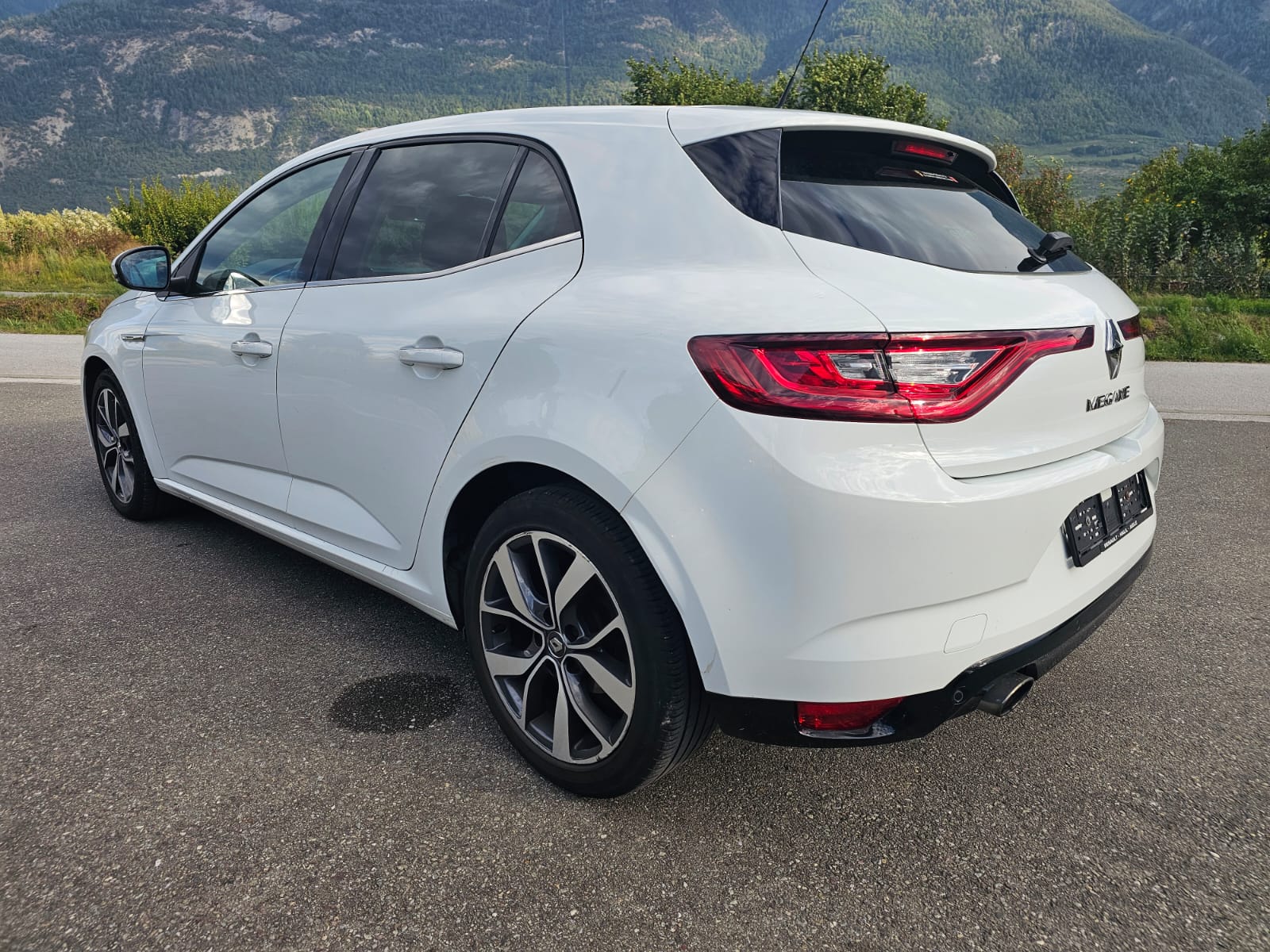 RENAULT Mégane 1.2 16V Turbo Bose-image-3