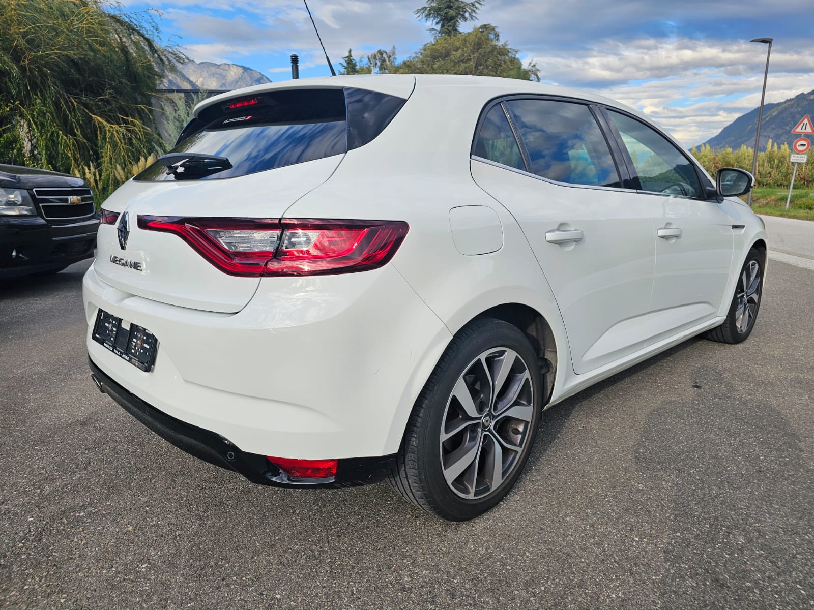 RENAULT Mégane 1.2 16V Turbo Bose-image-2