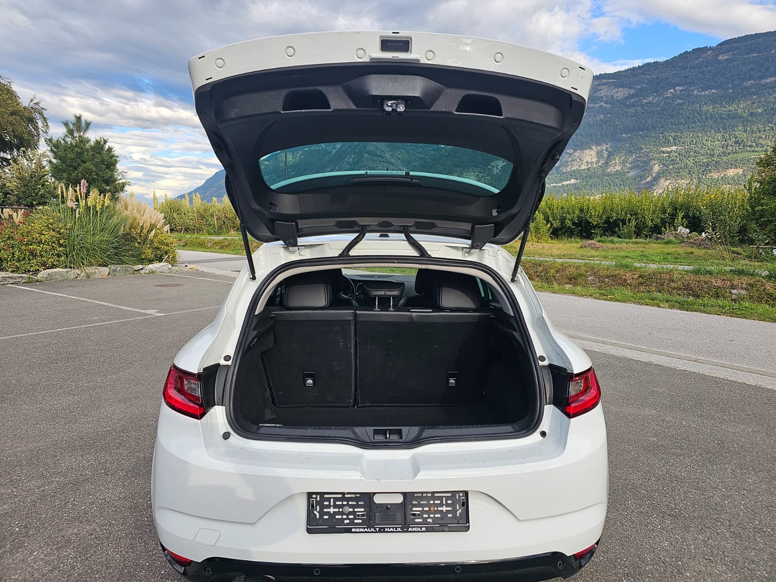 RENAULT Mégane 1.2 16V Turbo Bose-image-5