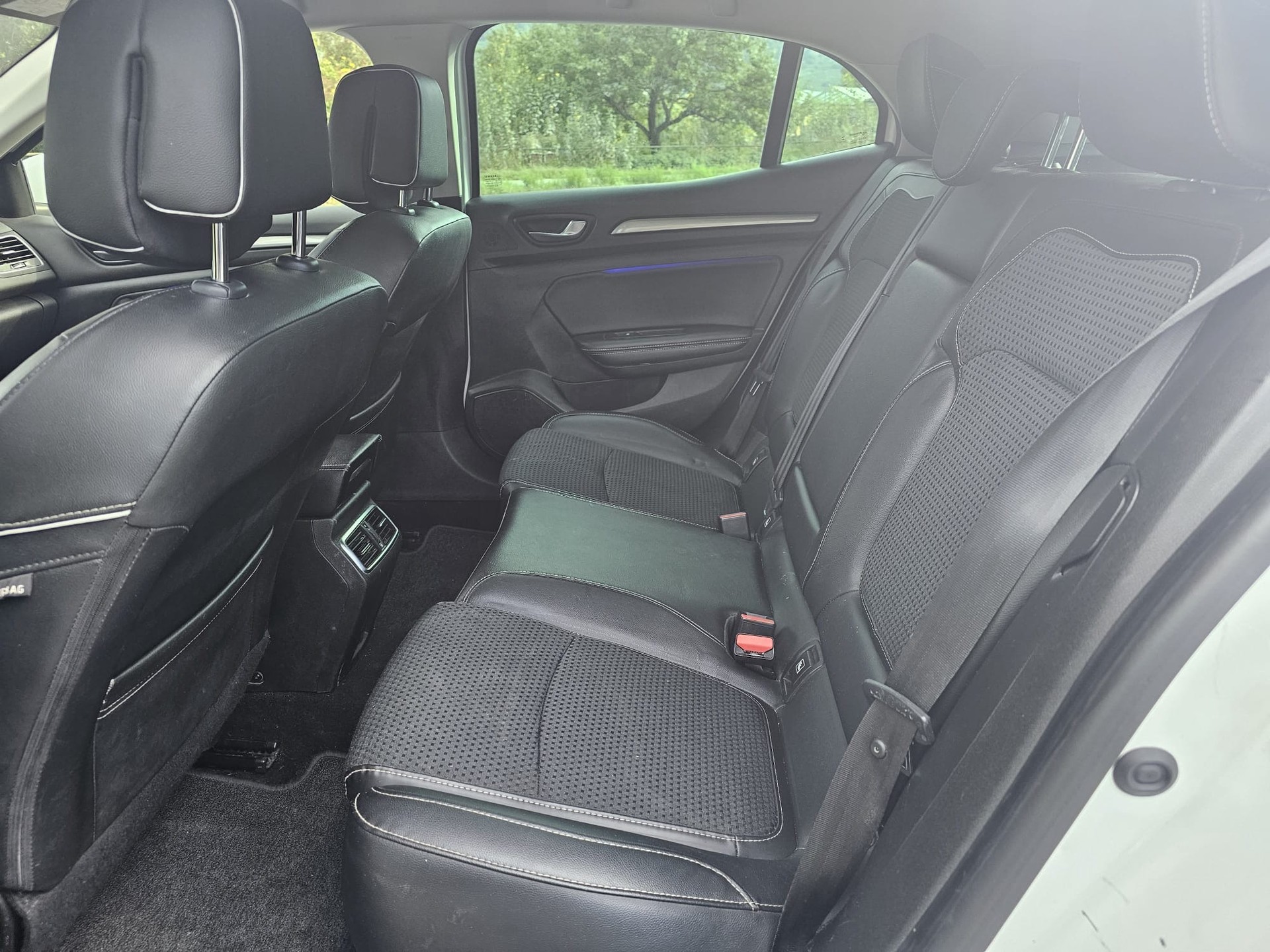 RENAULT Mégane 1.2 16V Turbo Bose-image-8