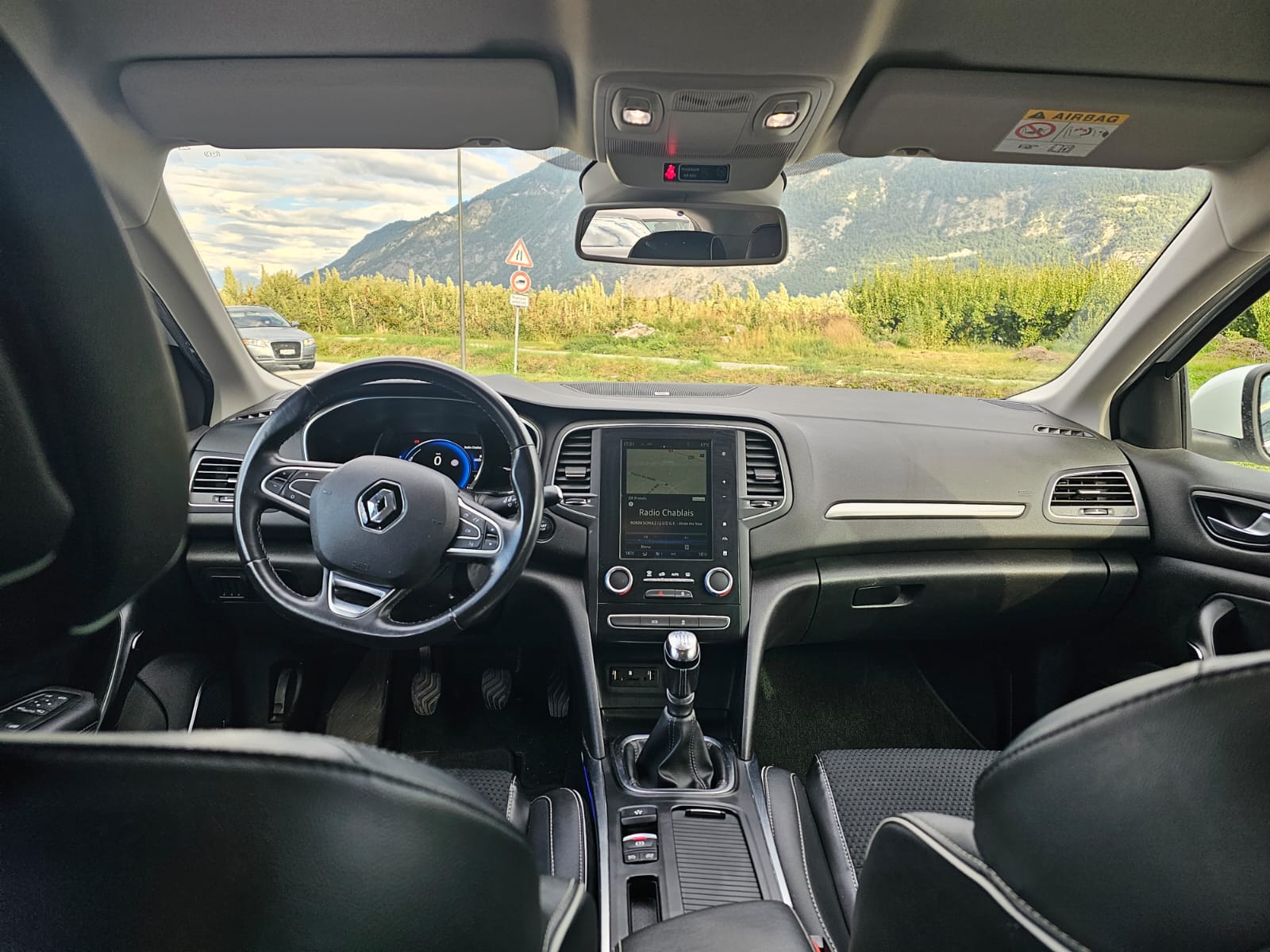 RENAULT Mégane 1.2 16V Turbo Bose-image-6