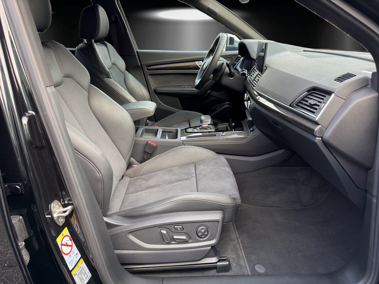 AUDI SQ5 TDI quattro tiptronic-image-8