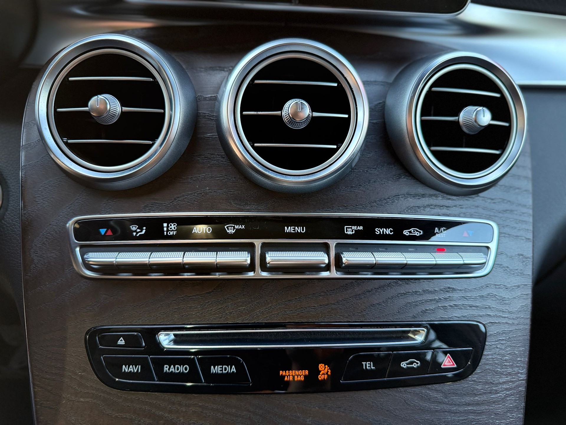 MERCEDES-BENZ GLC 250 d Exclusive 4m-image-18