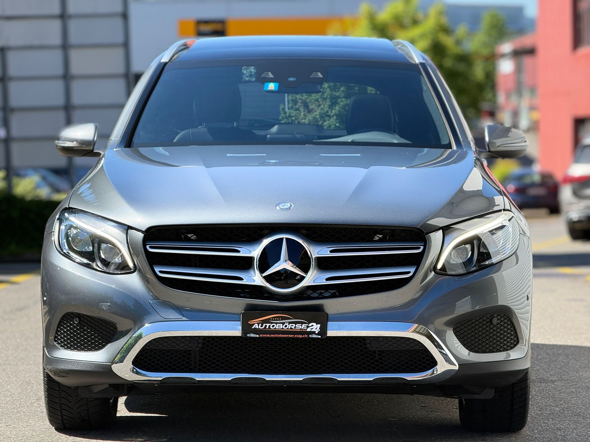 MERCEDES-BENZ GLC 250 d Exclusive 4m-showroom-element-2
