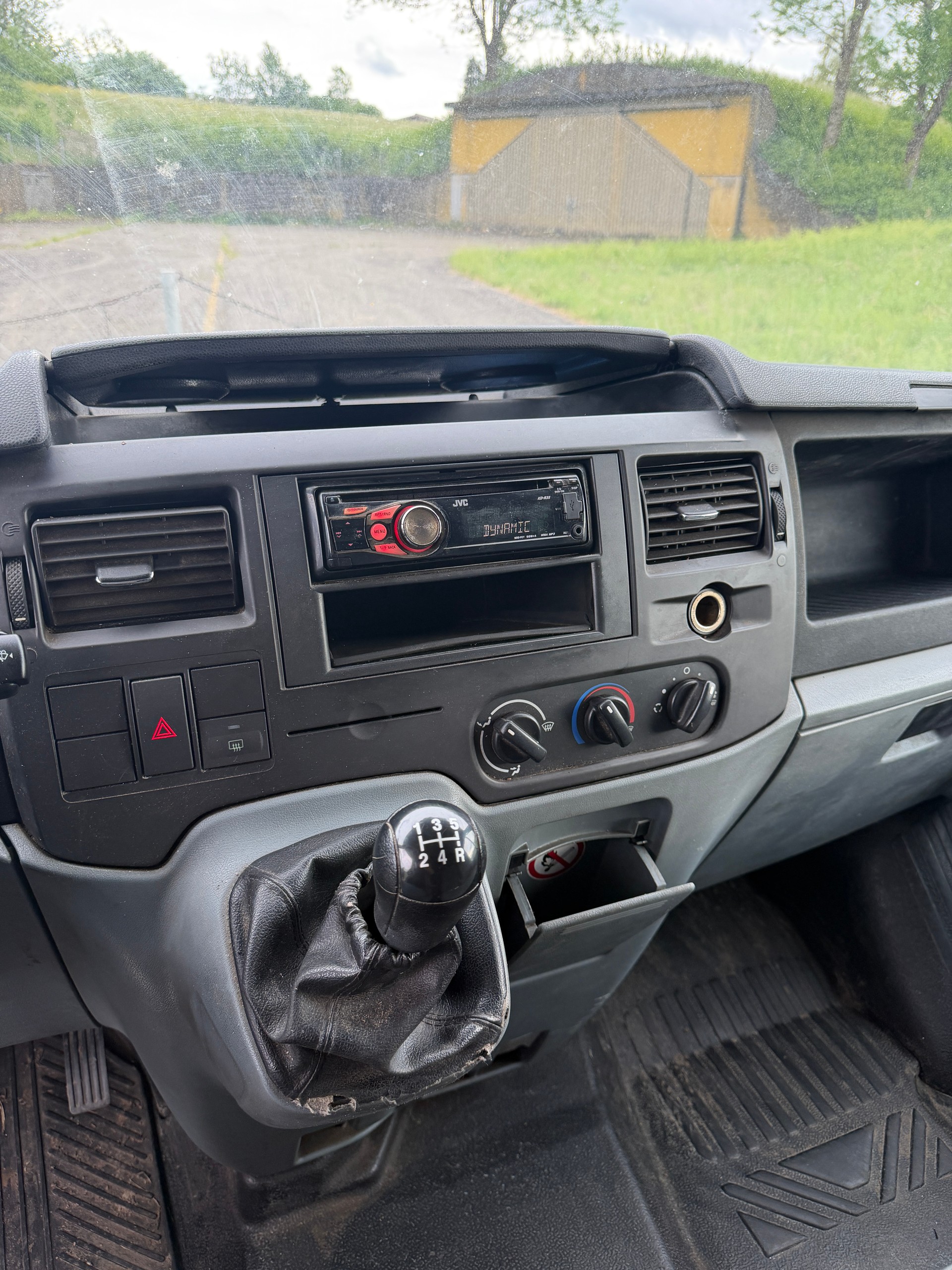 FORD Transit 2.2 TDCi 260 S Trend-image-11
