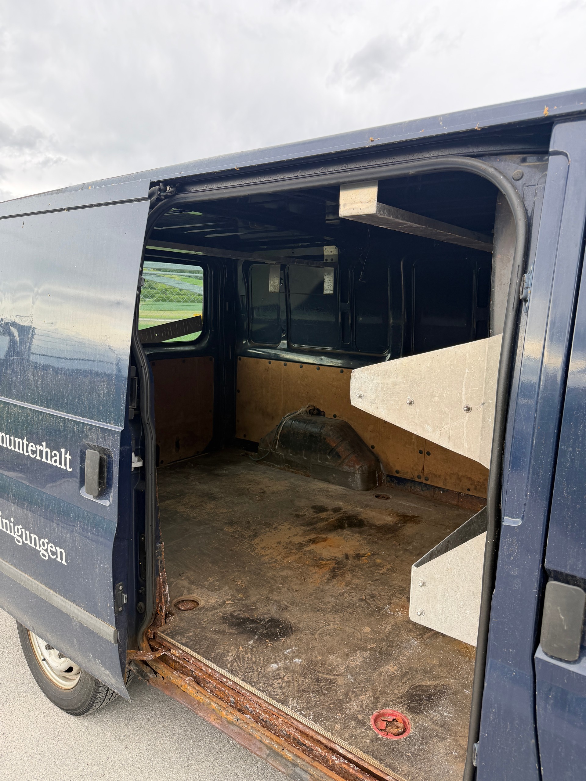 FORD Transit 2.2 TDCi 260 S Trend-image-10