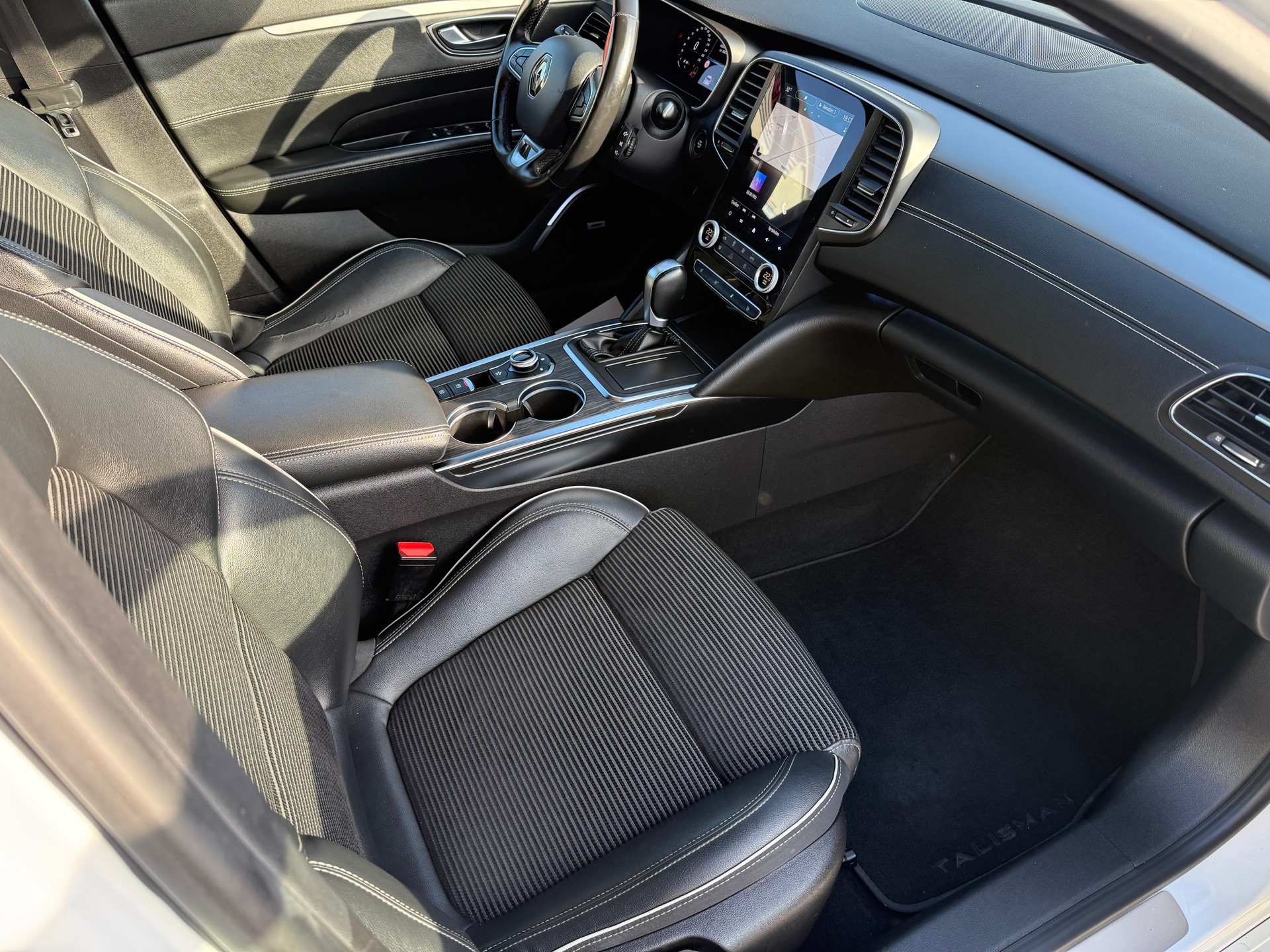 RENAULT Talisman Grandtour 2.0 Blue dCi Intens EDC-image-8