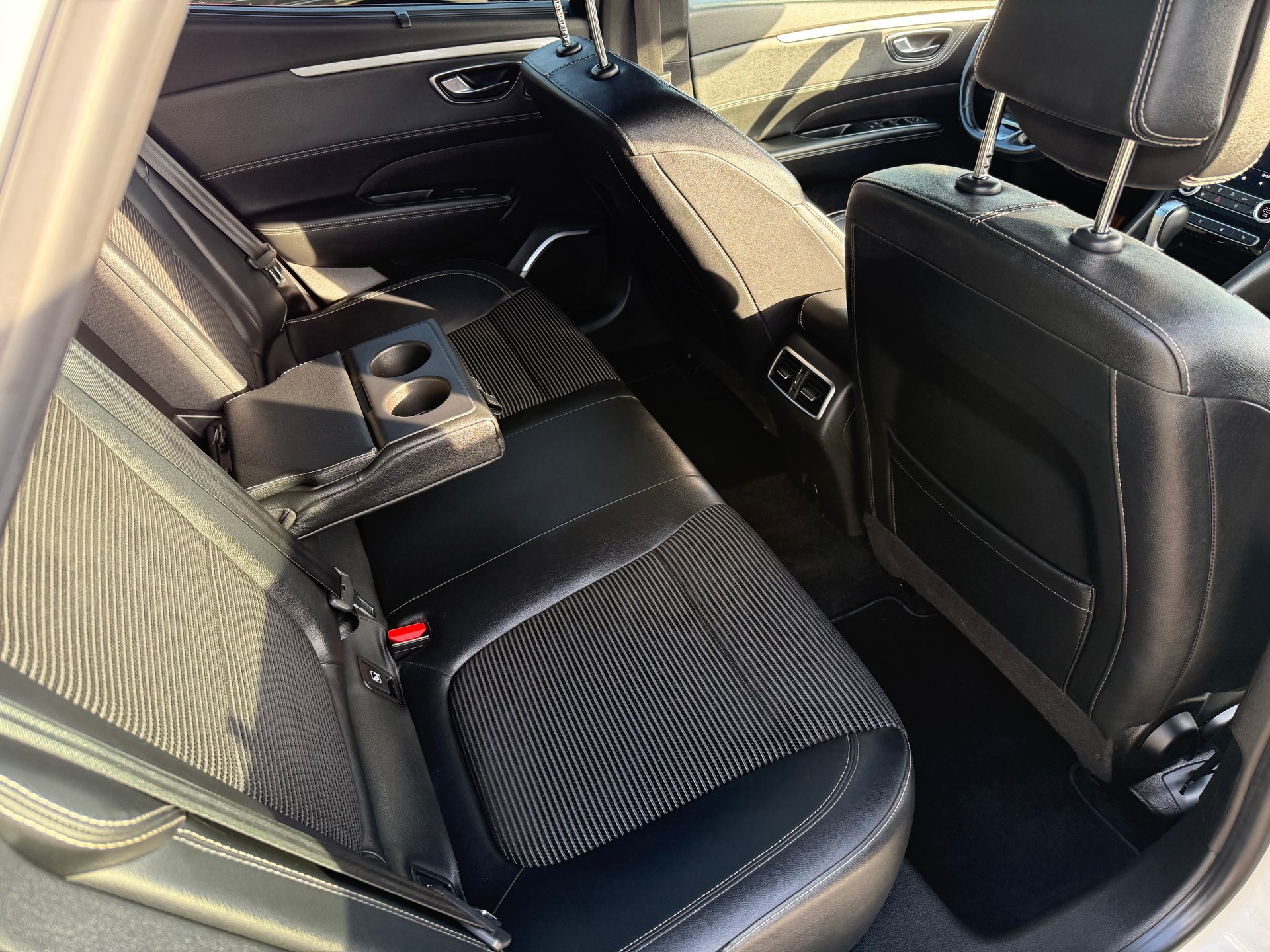 RENAULT Talisman Grandtour 2.0 Blue dCi Intens EDC-image-10