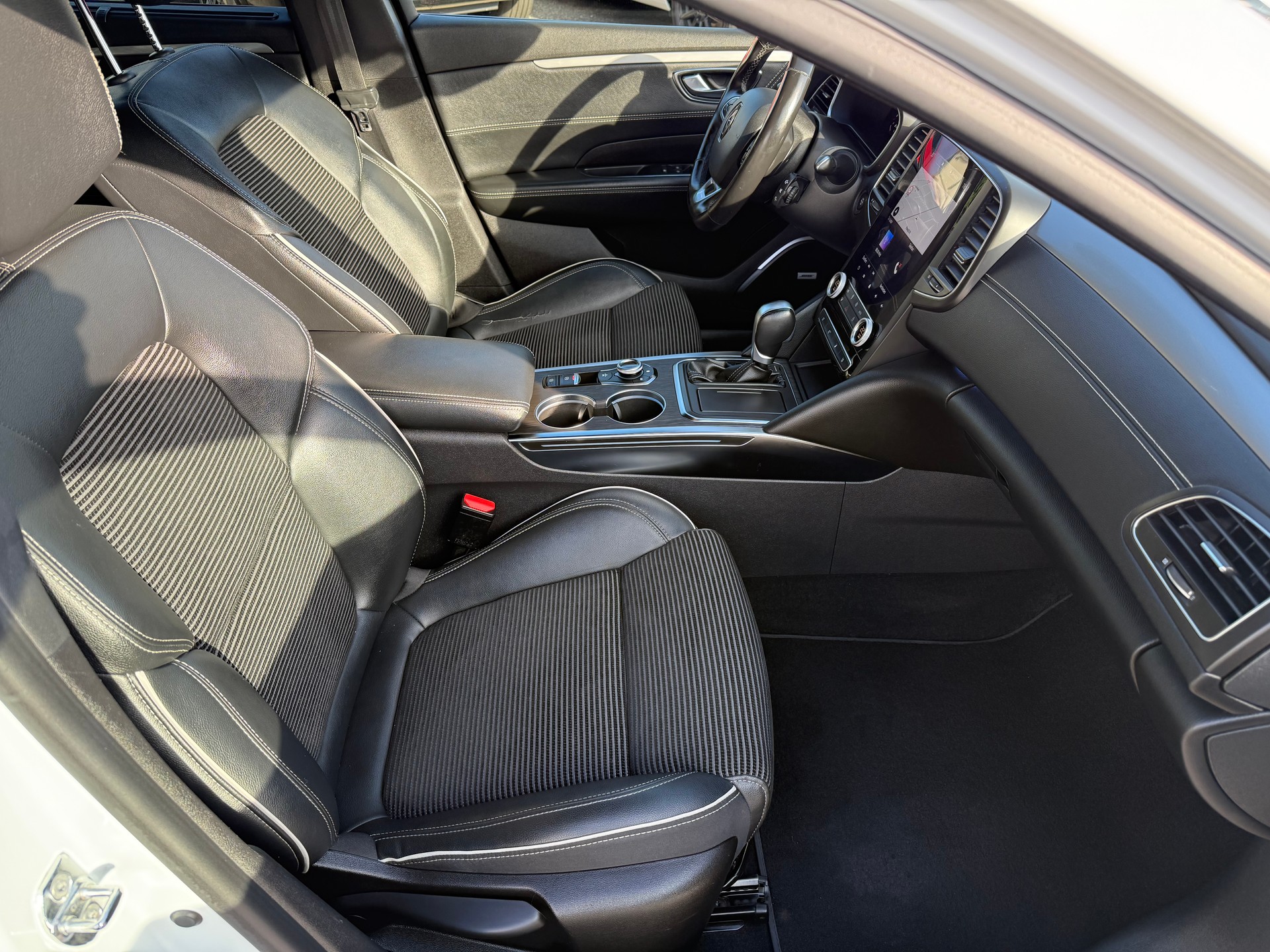 RENAULT Talisman Grandtour 2.0 Blue dCi Intens EDC-image-9