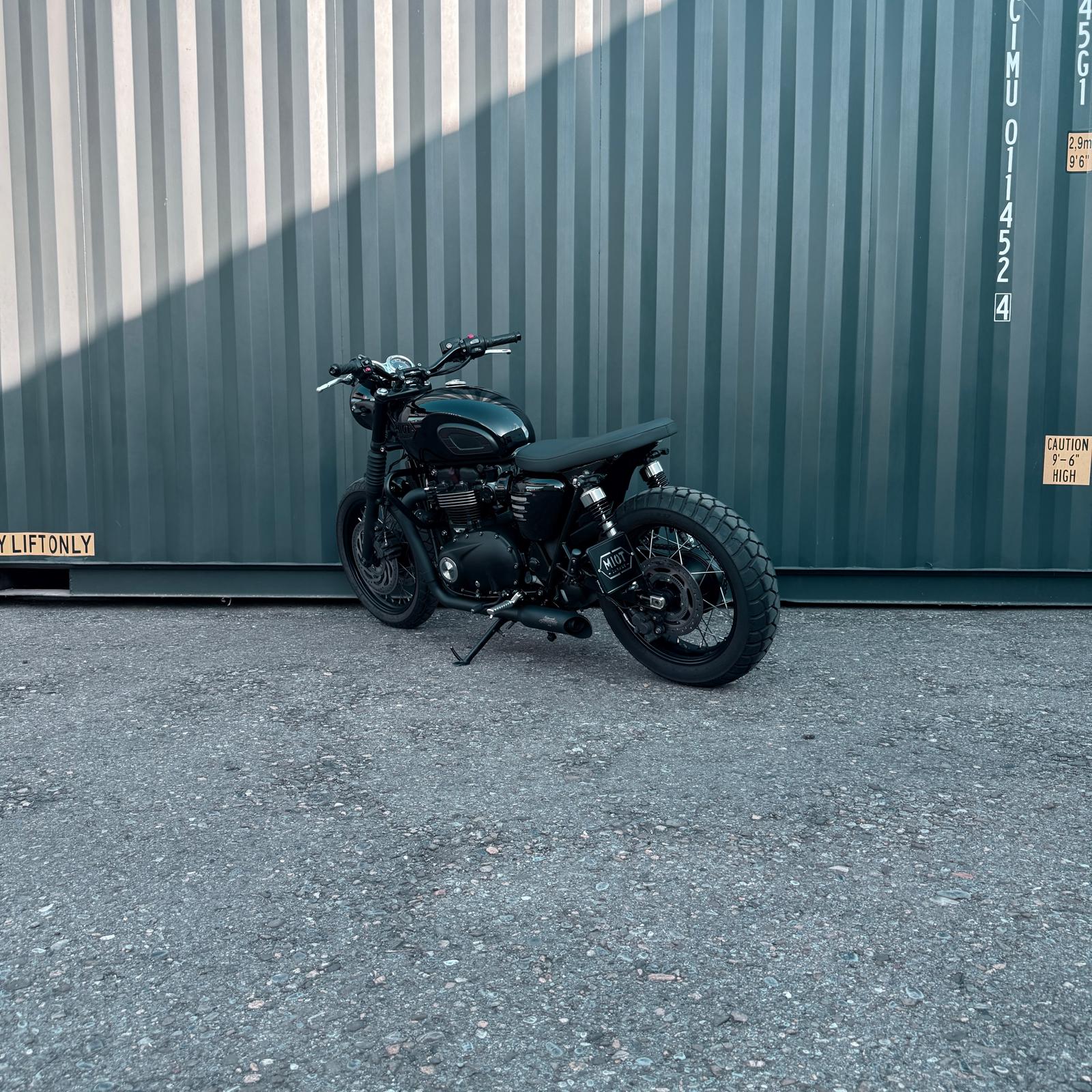TRIUMPH Bonneville T120 Black-showroom-element-3