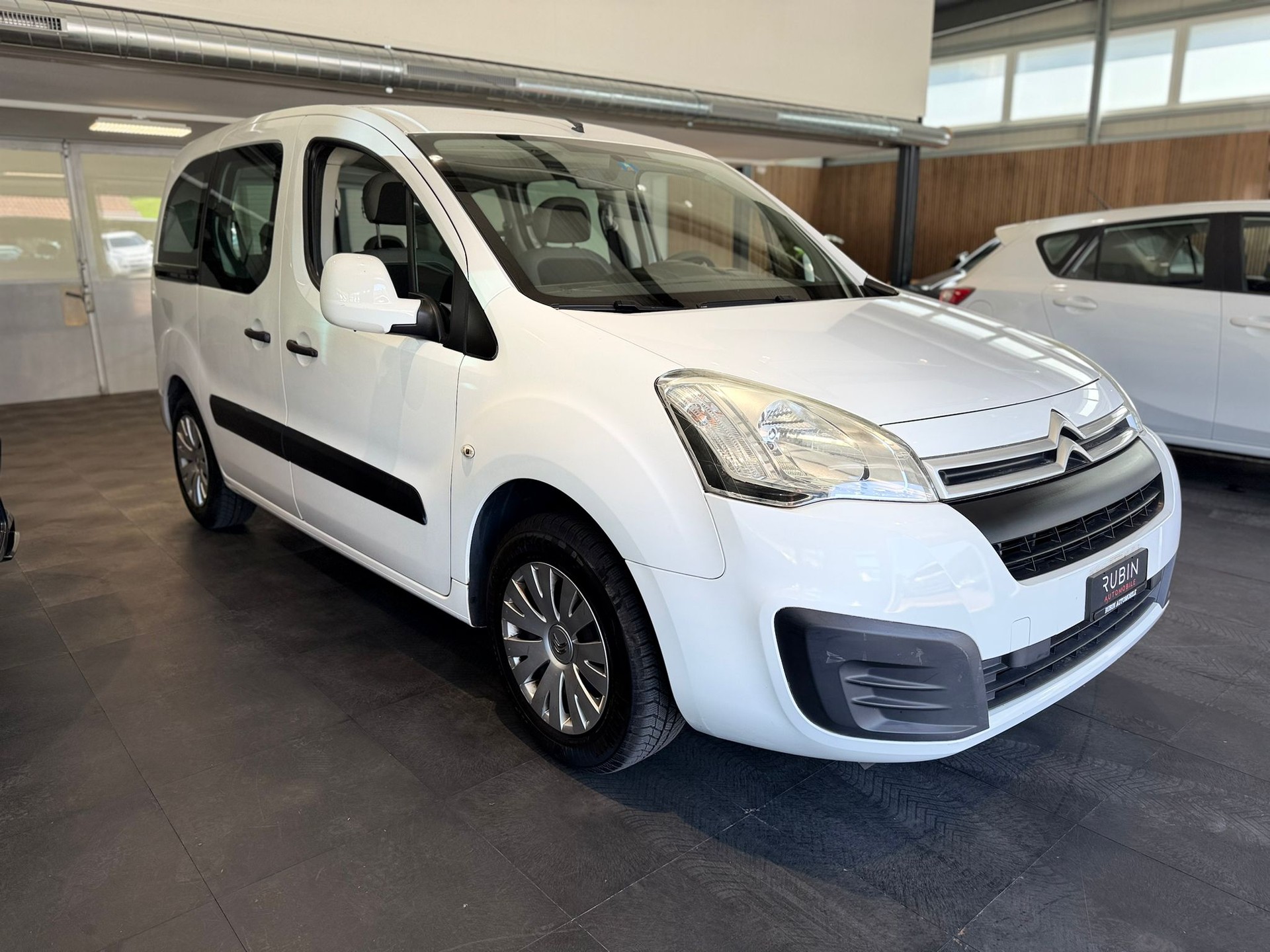CITROEN Berlingo 1.6 VTi Feel-image-6