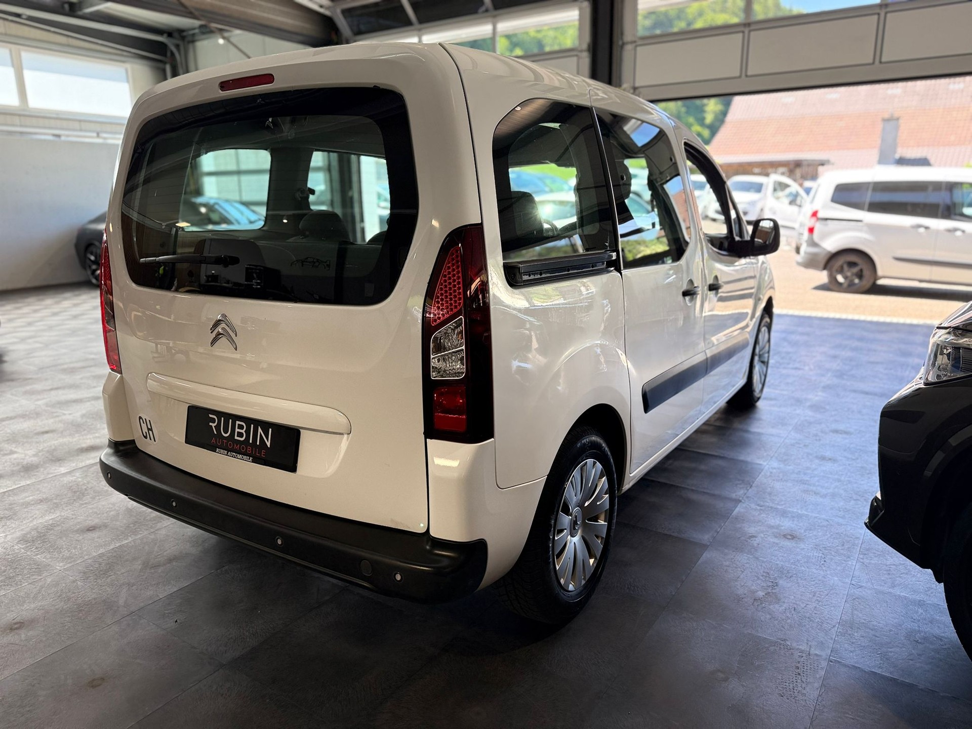 CITROEN Berlingo 1.6 VTi Feel-image-5
