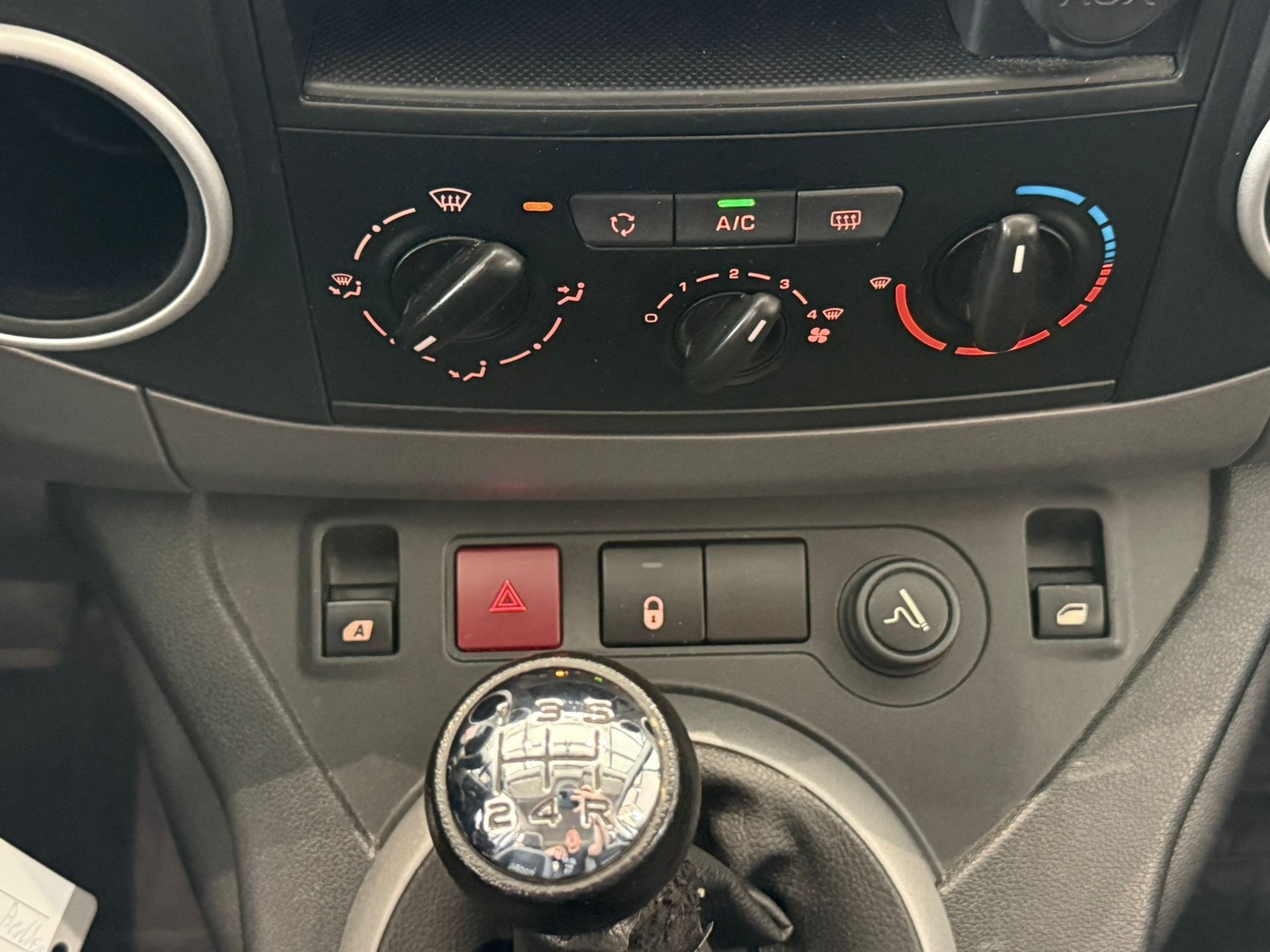 CITROEN Berlingo 1.6 VTi Feel-image-12
