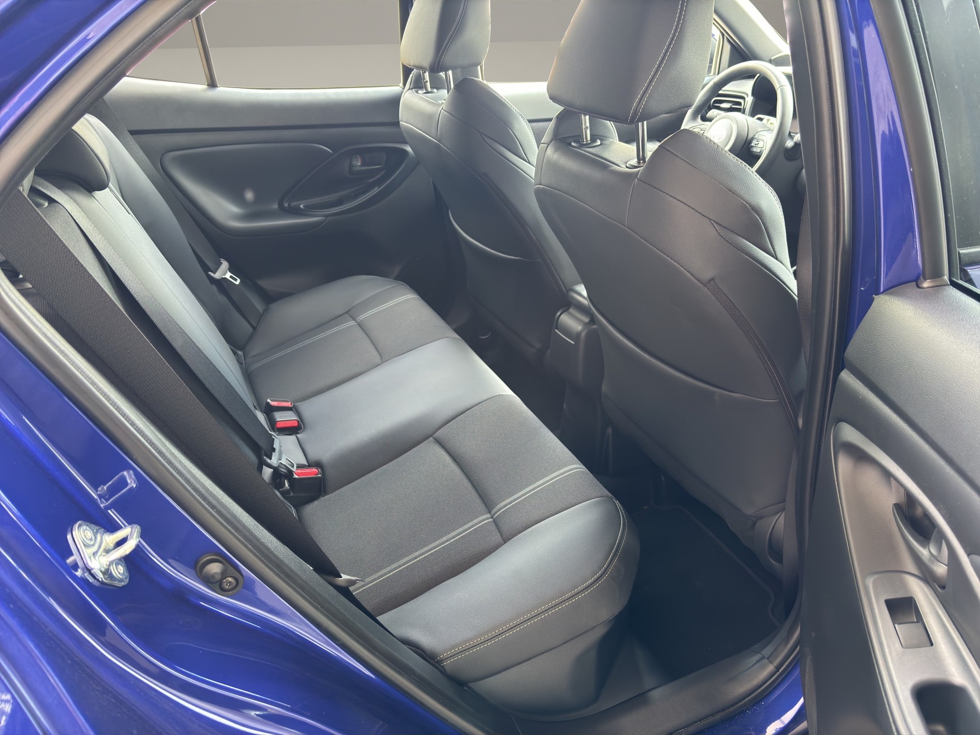 TOYOTA Yaris Cross 1.5 Elegant e-CVT-image-12