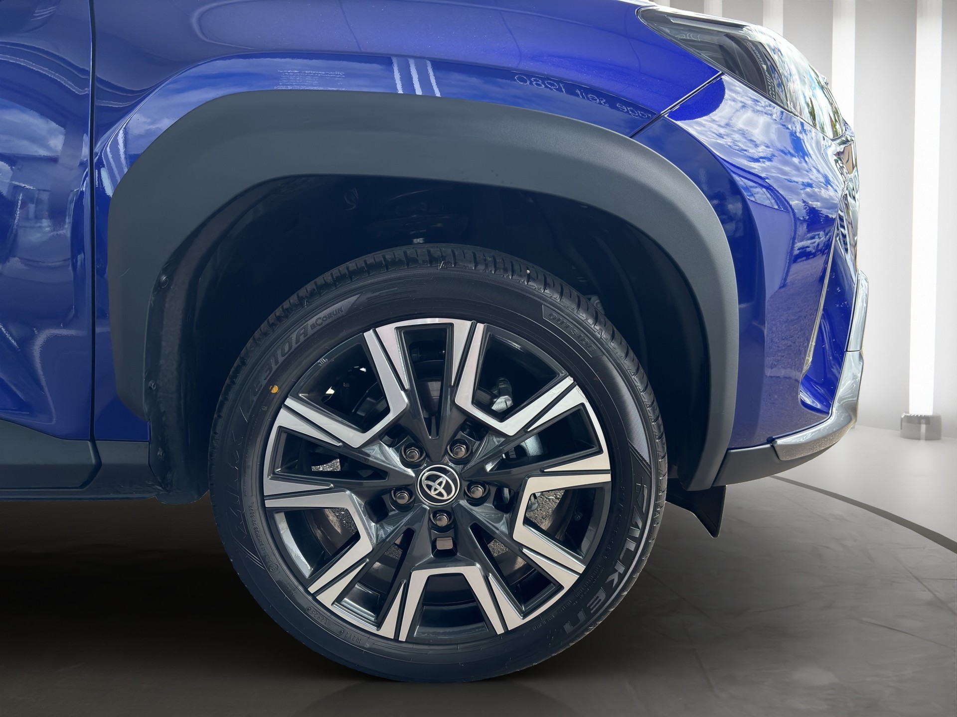 TOYOTA Yaris Cross 1.5 Elegant e-CVT-image-22