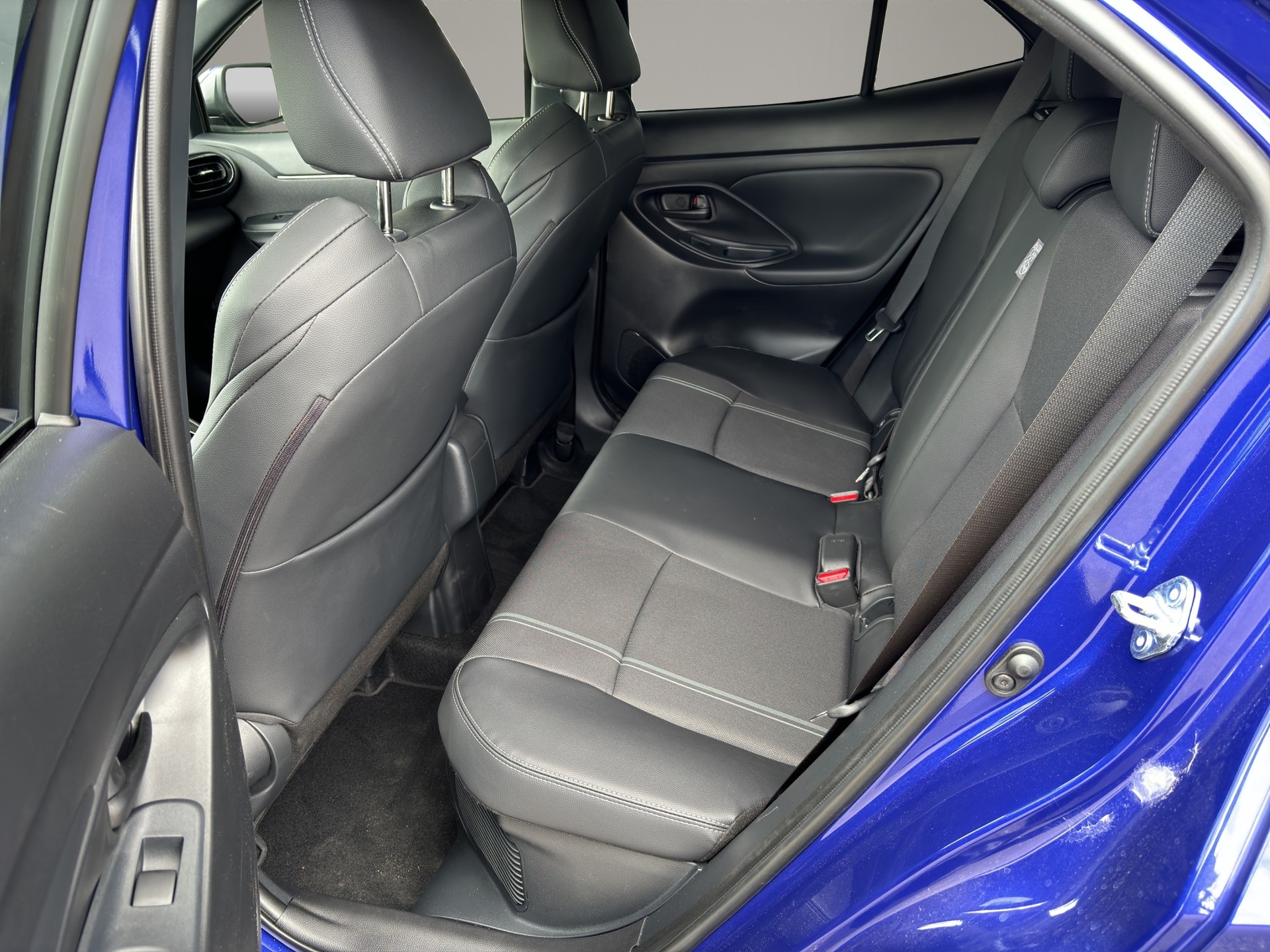 TOYOTA Yaris Cross 1.5 Elegant e-CVT-image-10