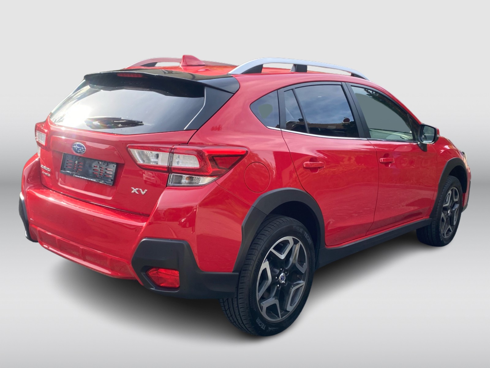 SUBARU XV 2.0 Luxury AWD Lineartronic-image-5