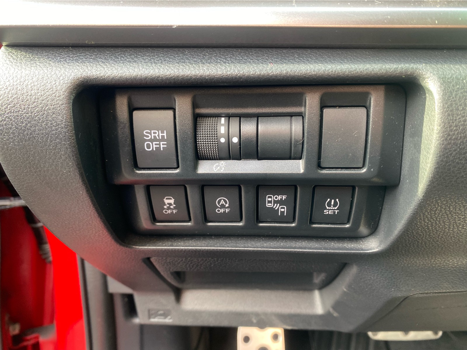SUBARU XV 2.0 Luxury AWD Lineartronic-image-14