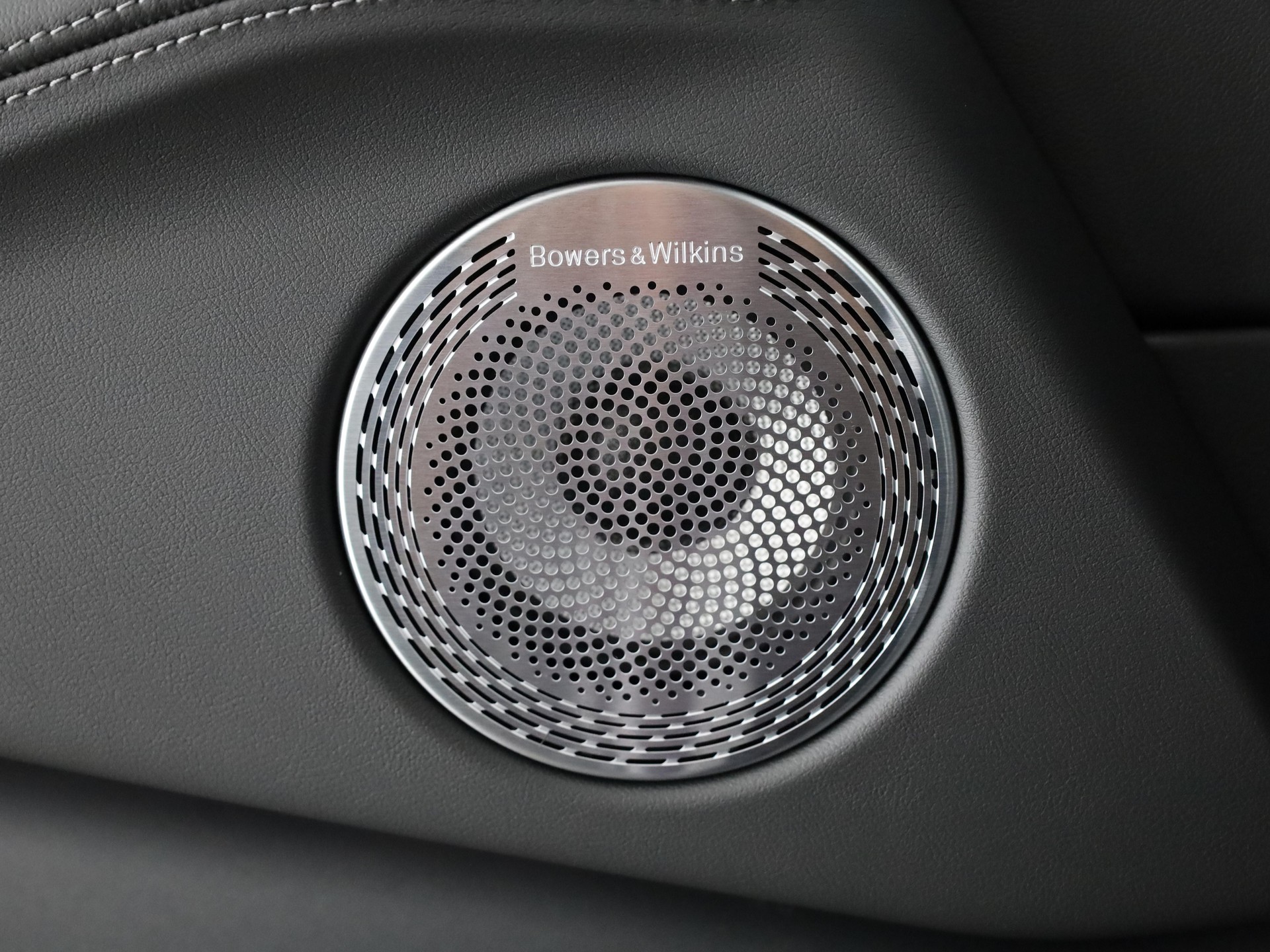 BMW XM Label Plug-in Hybrid-image-19