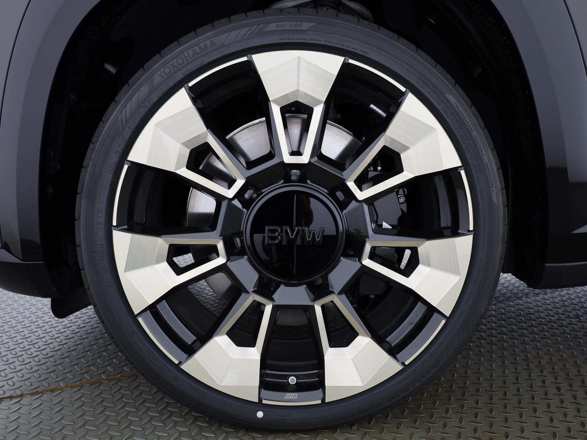 BMW XM Label Plug-in Hybrid-image-22