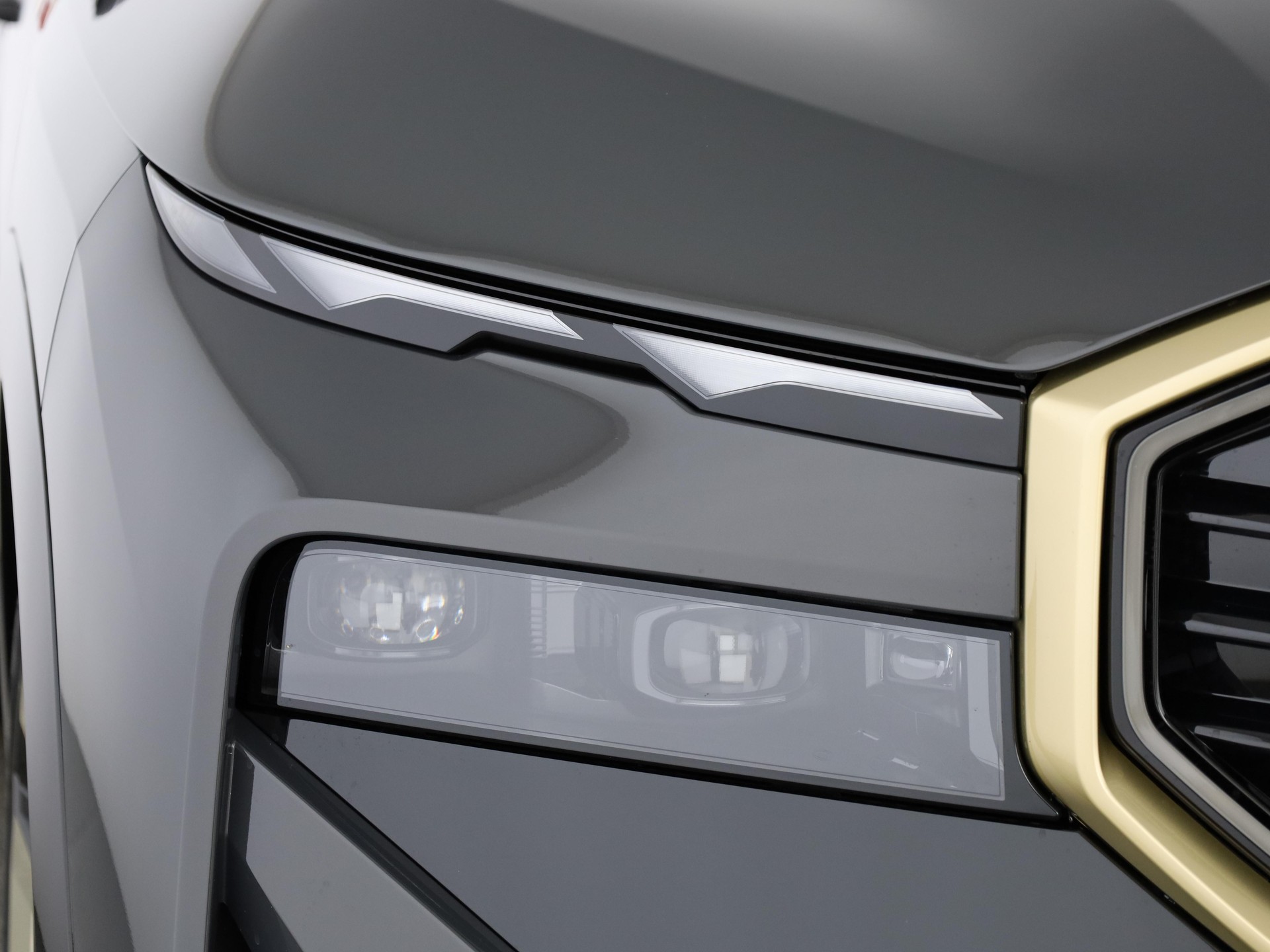 BMW XM Label Plug-in Hybrid-image-5