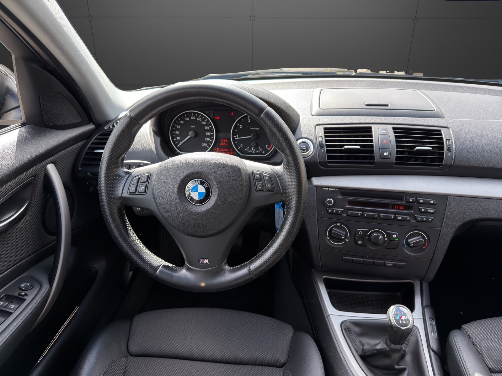 BMW 116i Dynamic Edition | M-Paket | Frisch Ab MFK 11.06.2026 | Garantie-image-9