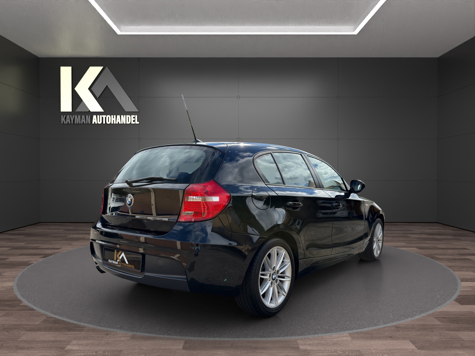 BMW 116i Dynamic Edition | M-Paket | Frisch Ab MFK 11.06.2026 | Garantie-image-3