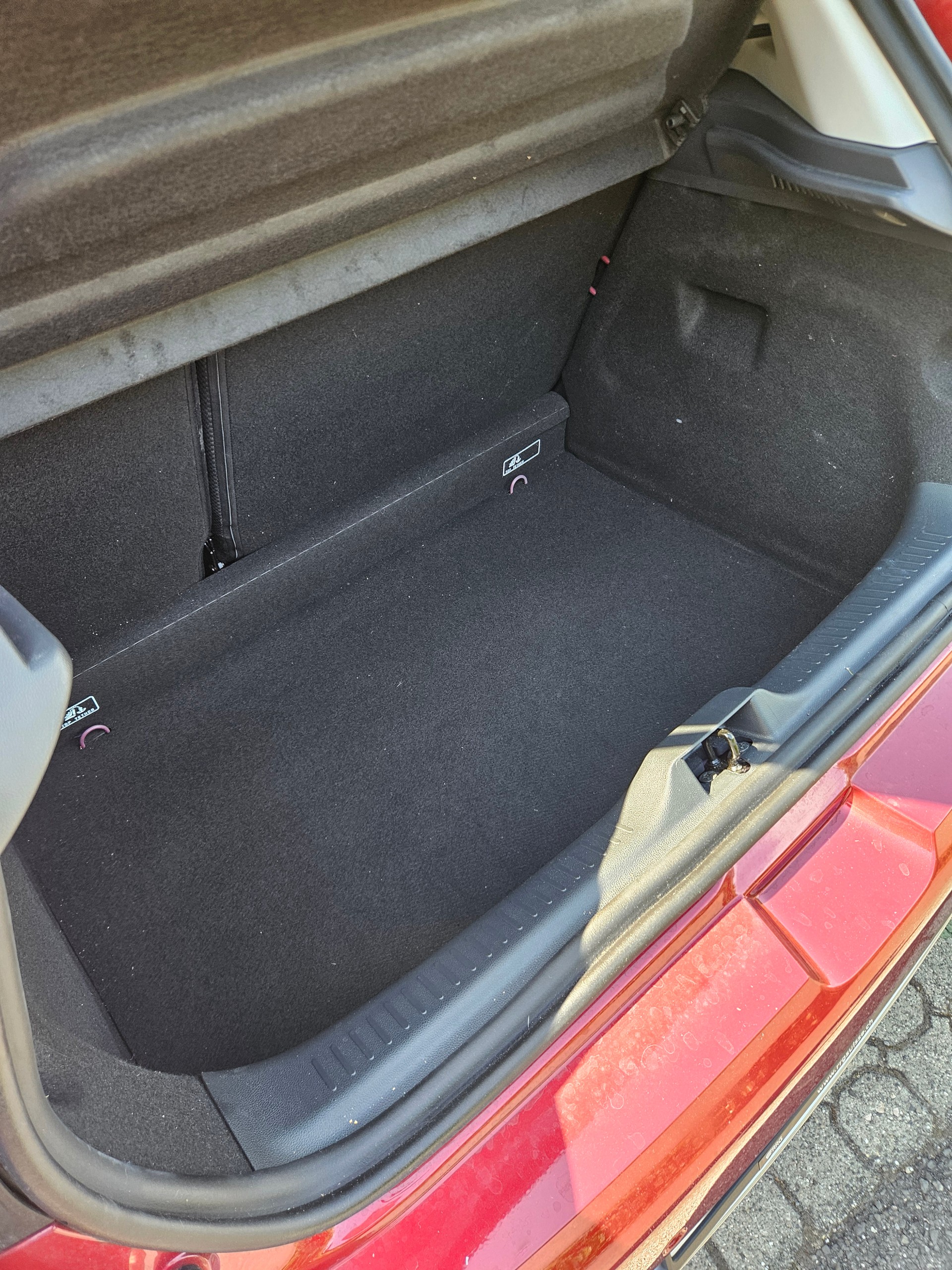 RENAULT 1.2 TCe 120 Swiss Edition S/S-image-4