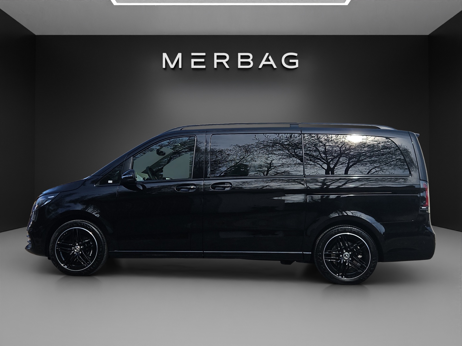 MERCEDES-BENZ V 300 d lang 4Matic Swiss Edition 9G-Tronic-image-2