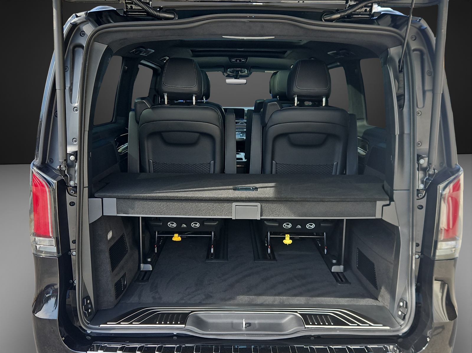 MERCEDES-BENZ V 300 d lang 4Matic Swiss Edition 9G-Tronic-image-11