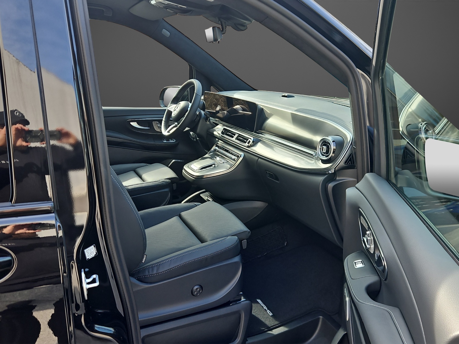 MERCEDES-BENZ V 300 d lang 4Matic Swiss Edition 9G-Tronic-image-10