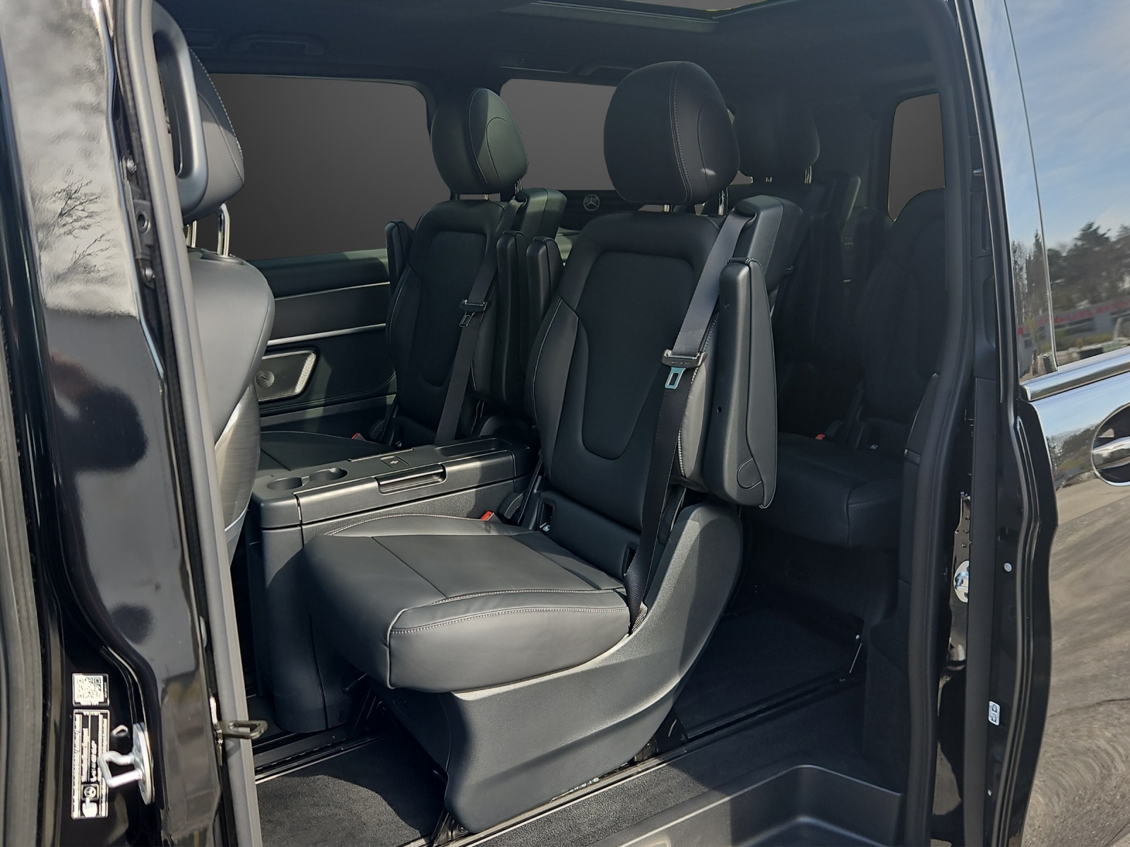 MERCEDES-BENZ V 300 d lang 4Matic Swiss Edition 9G-Tronic-image-8