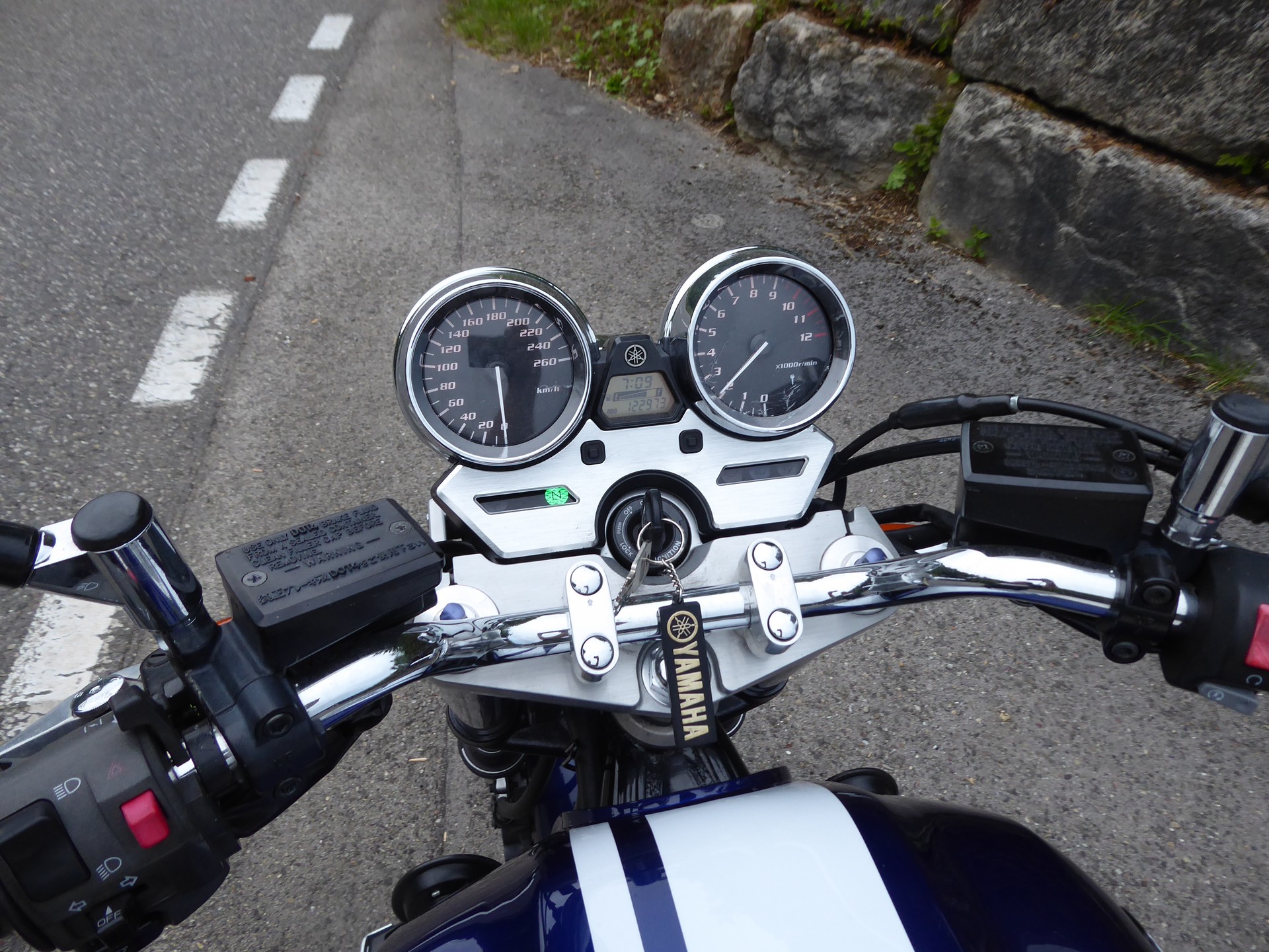 YAMAHA XJR 1300-image-4